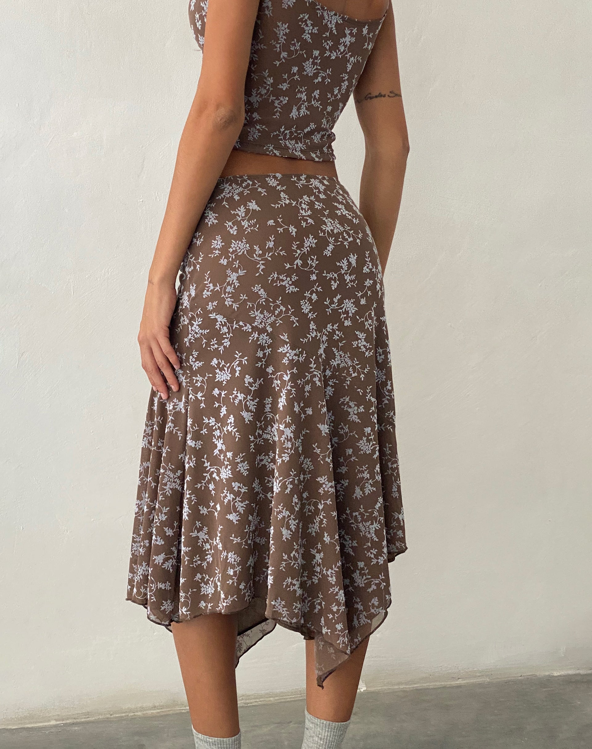 Bild von Cinta Low Rise Midirock in Botanist Flock Dunkel Taupe