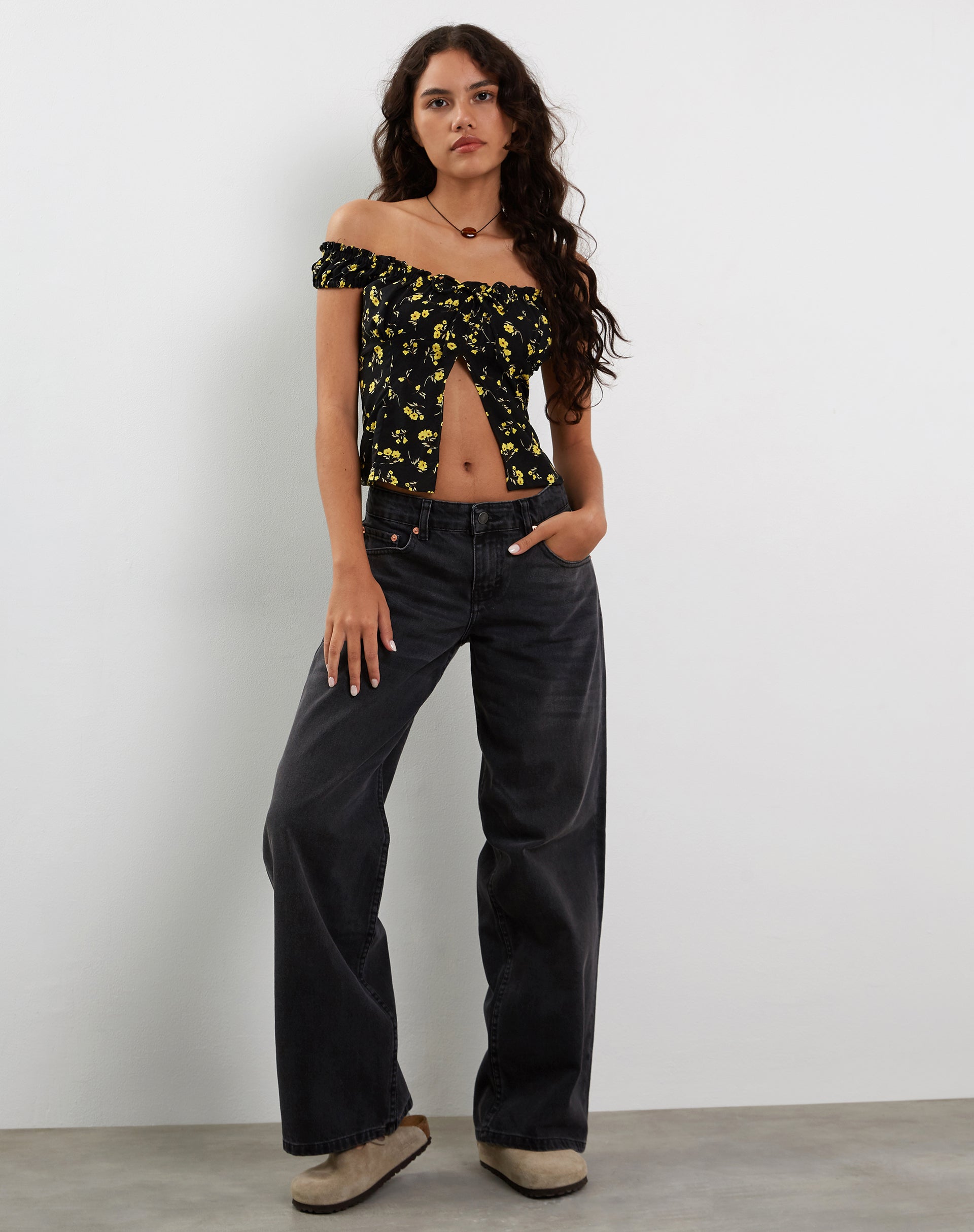 Image of Citra Bardot Rüschen Top in Butterblume Schwarz Gelb