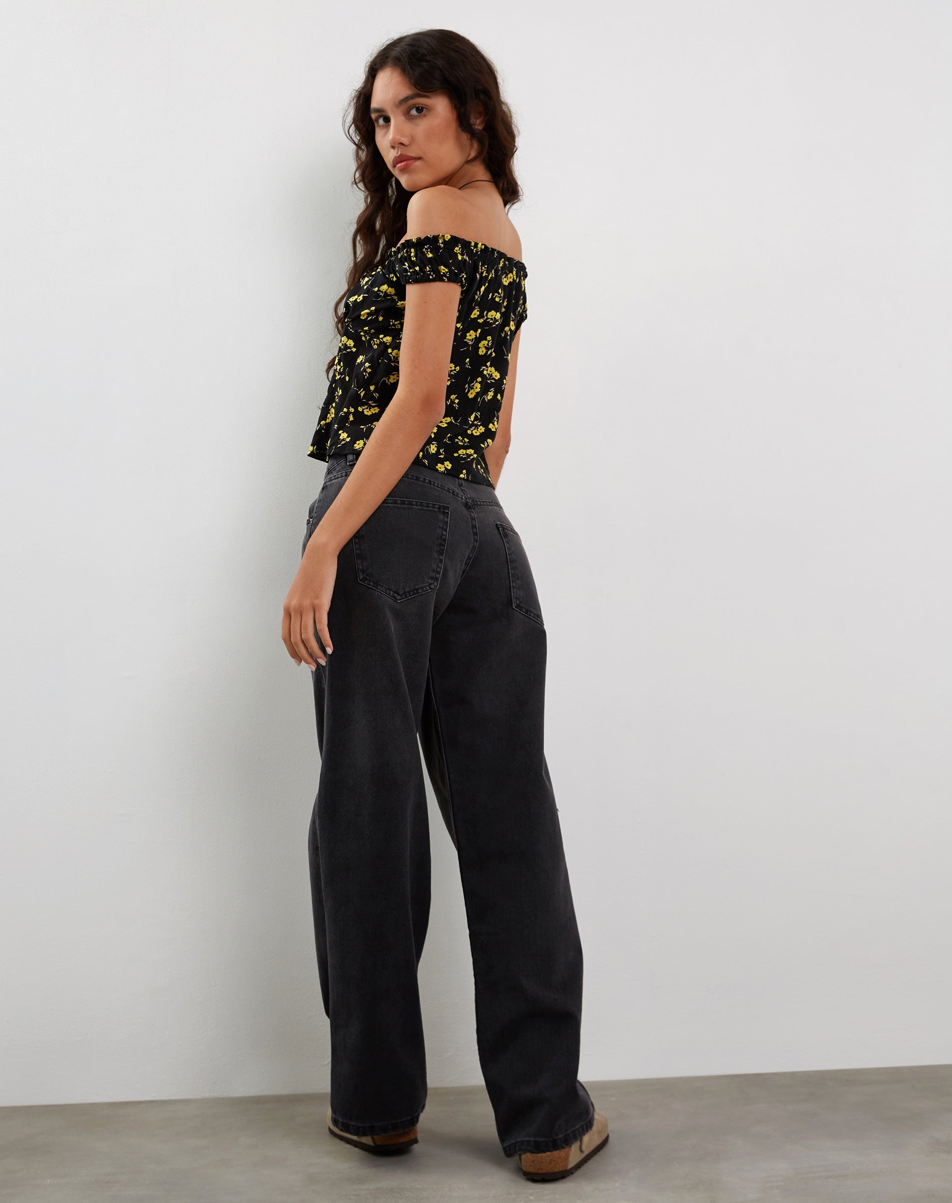 Image of Citra Bardot Rüschen Top in Butterblume Schwarz Gelb