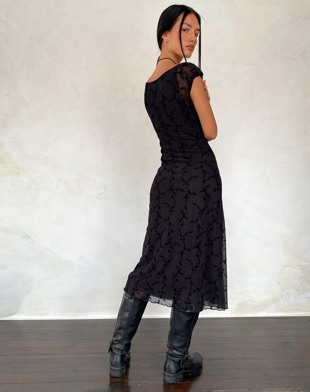 Clarisse Midikleid aus Mesh Vine Flower Schwarz