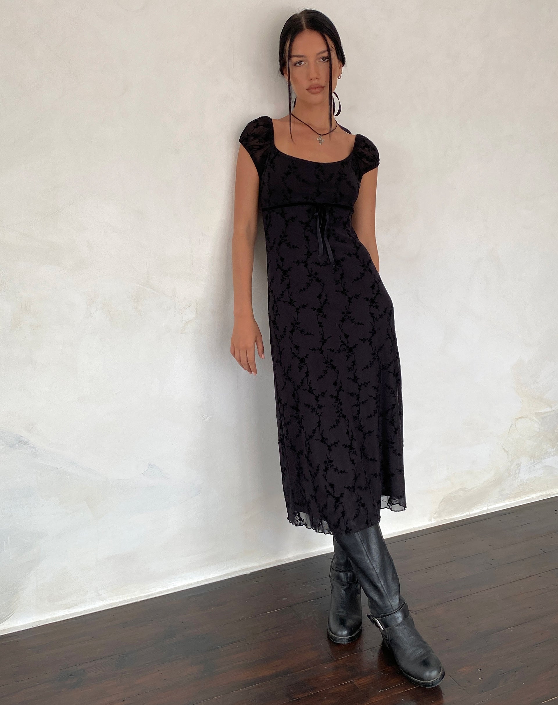Image of Clarisse Midikleid aus Mesh Vine Flower Schwarz