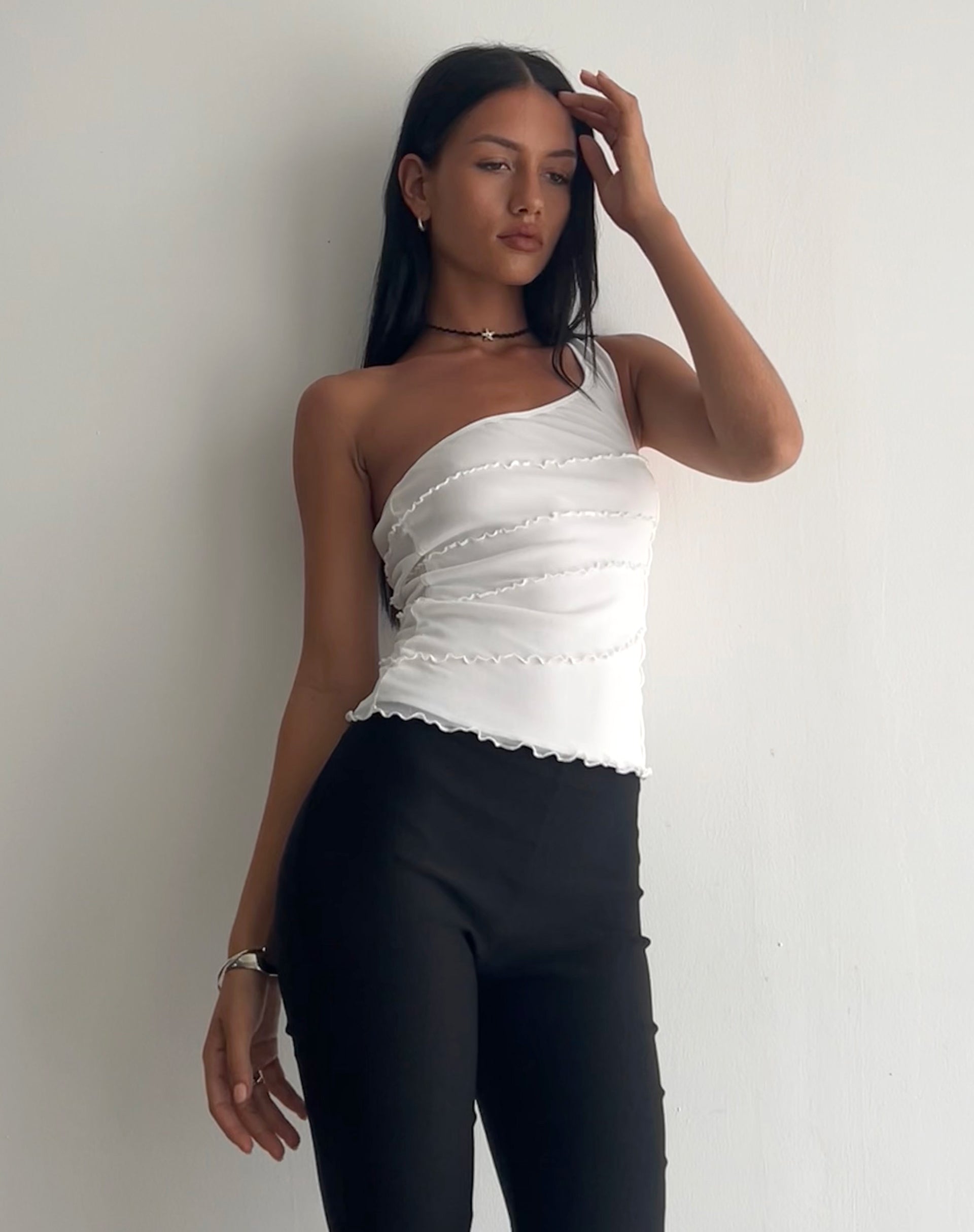 Bild von Cochise Naht Detail eine Schulter Mesh Top in Elfenbein