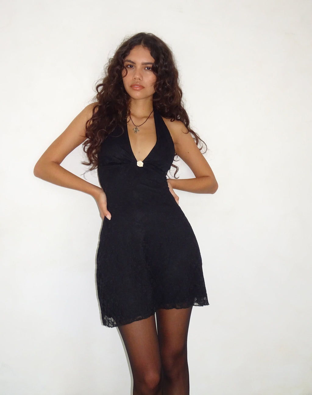 Codami Mini-Kleid mit Neckholder aus Spitze Schwarz
