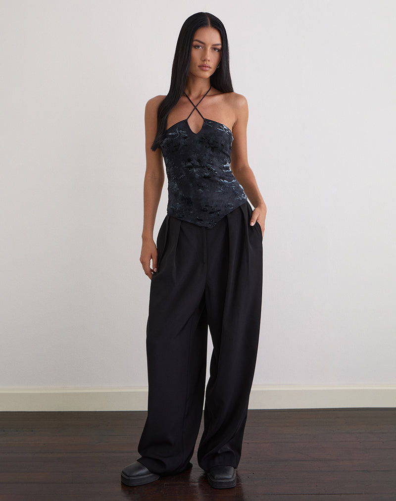 Image of Daiki Neckholder-Top aus Blattsamt Dunkelblau