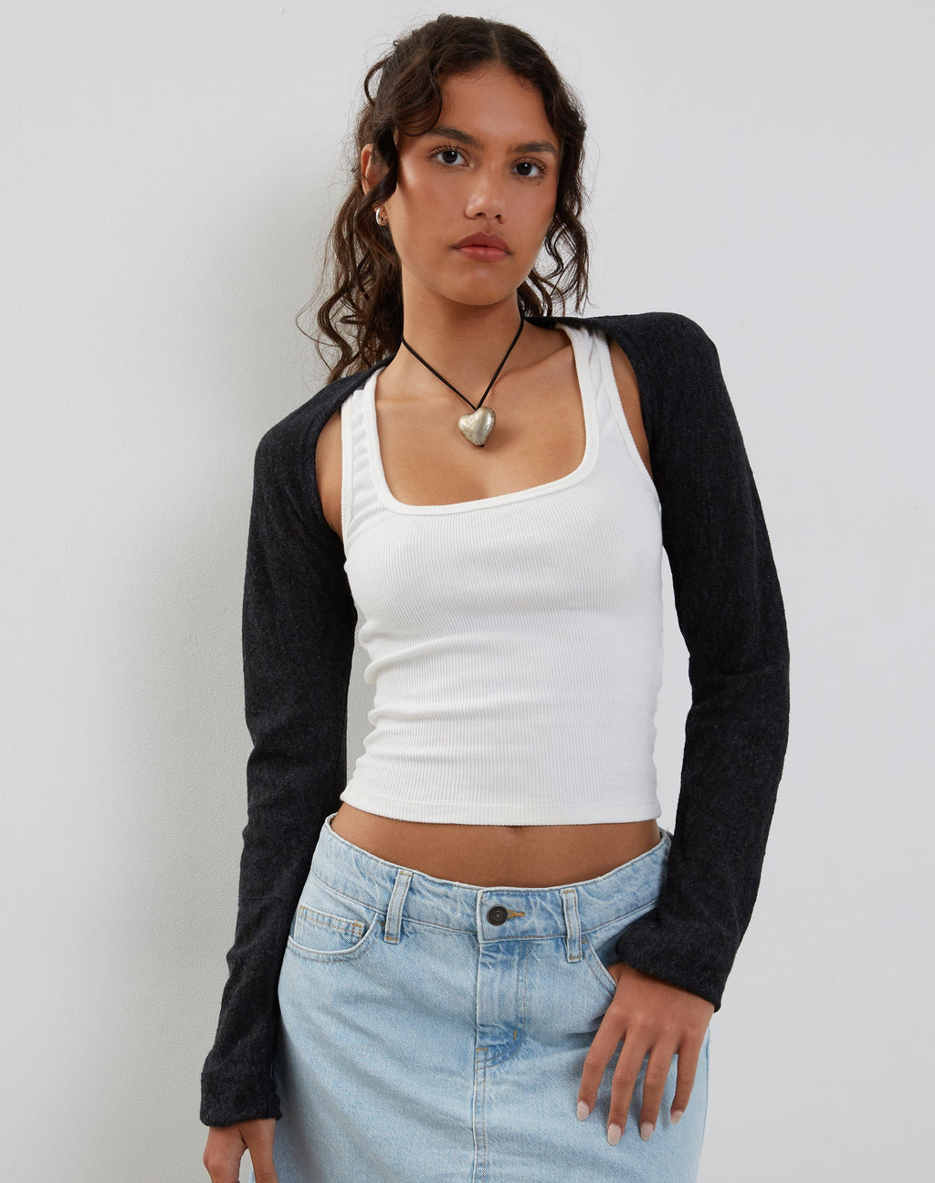 Dalika Gestricktes Shrug Top in Schwarz