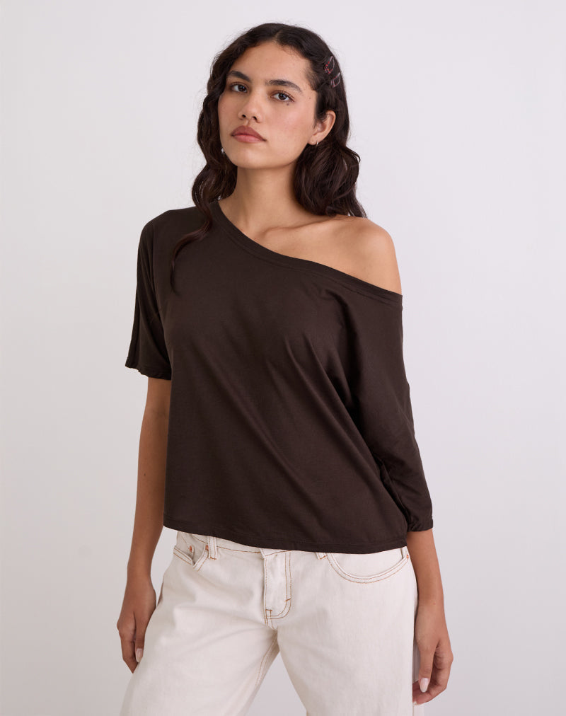 Bild von Daman Off Shoulder Basic Top in Schokoladenbraun