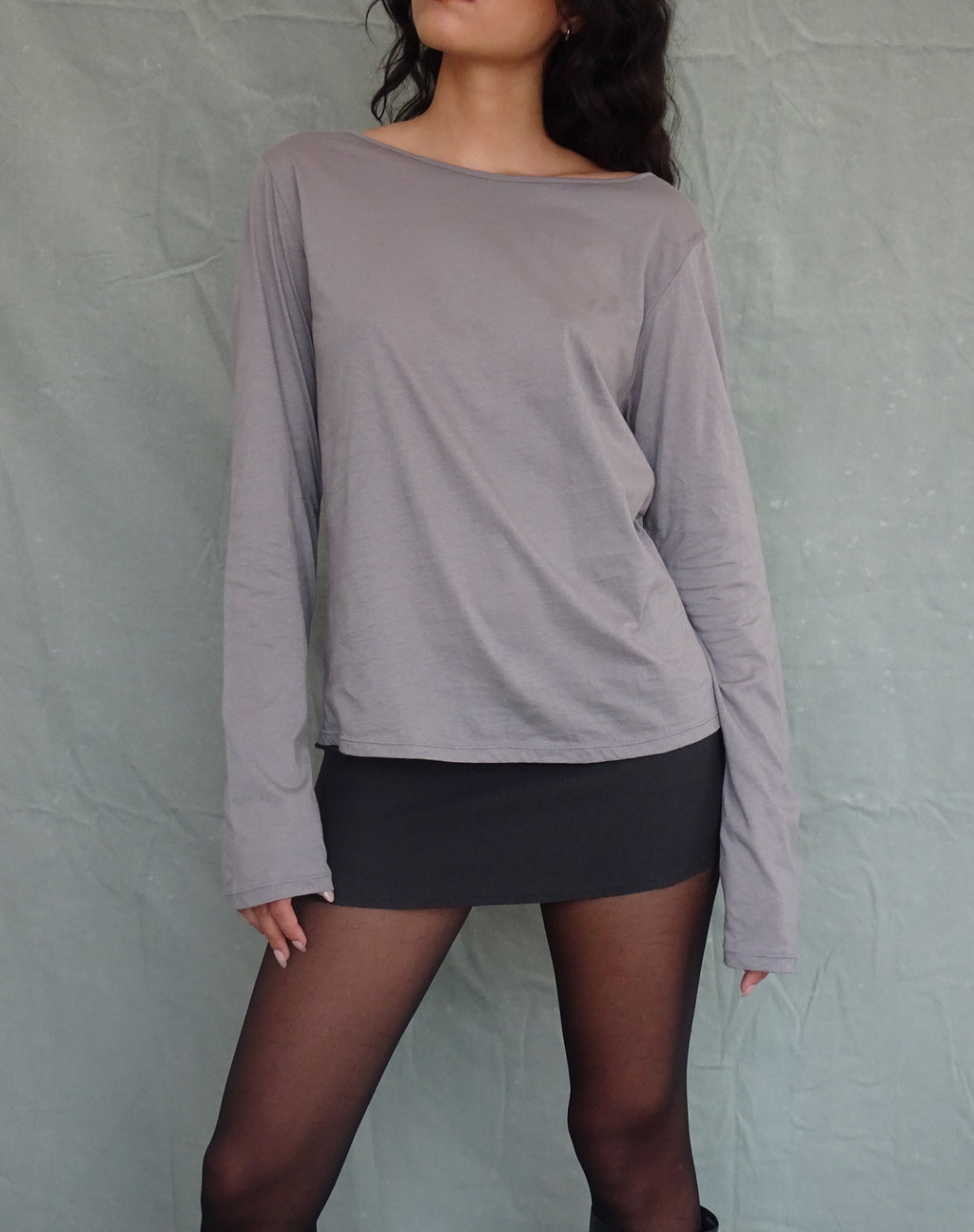 Damon Baggy Long Sleeve Top aus Elefantengrauem Tissue-Jersey