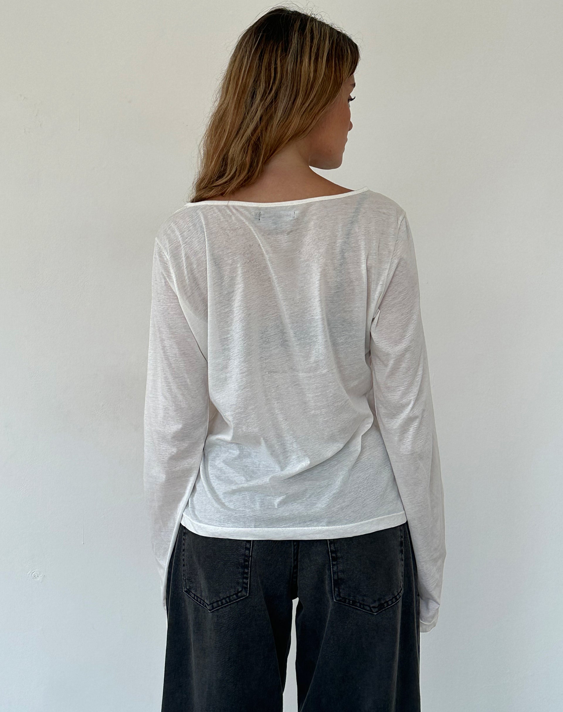 Image of Damon Baggy Long Sleeve Top aus weißem Tissue Jersey