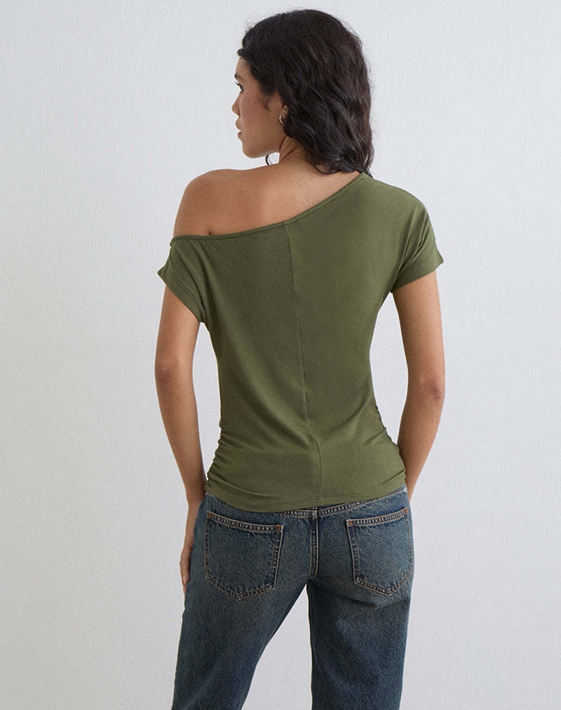 Bild des Danama One Shoulder Top aus Rayon-Jersey in Traubenblau mit „28”-Grafik
