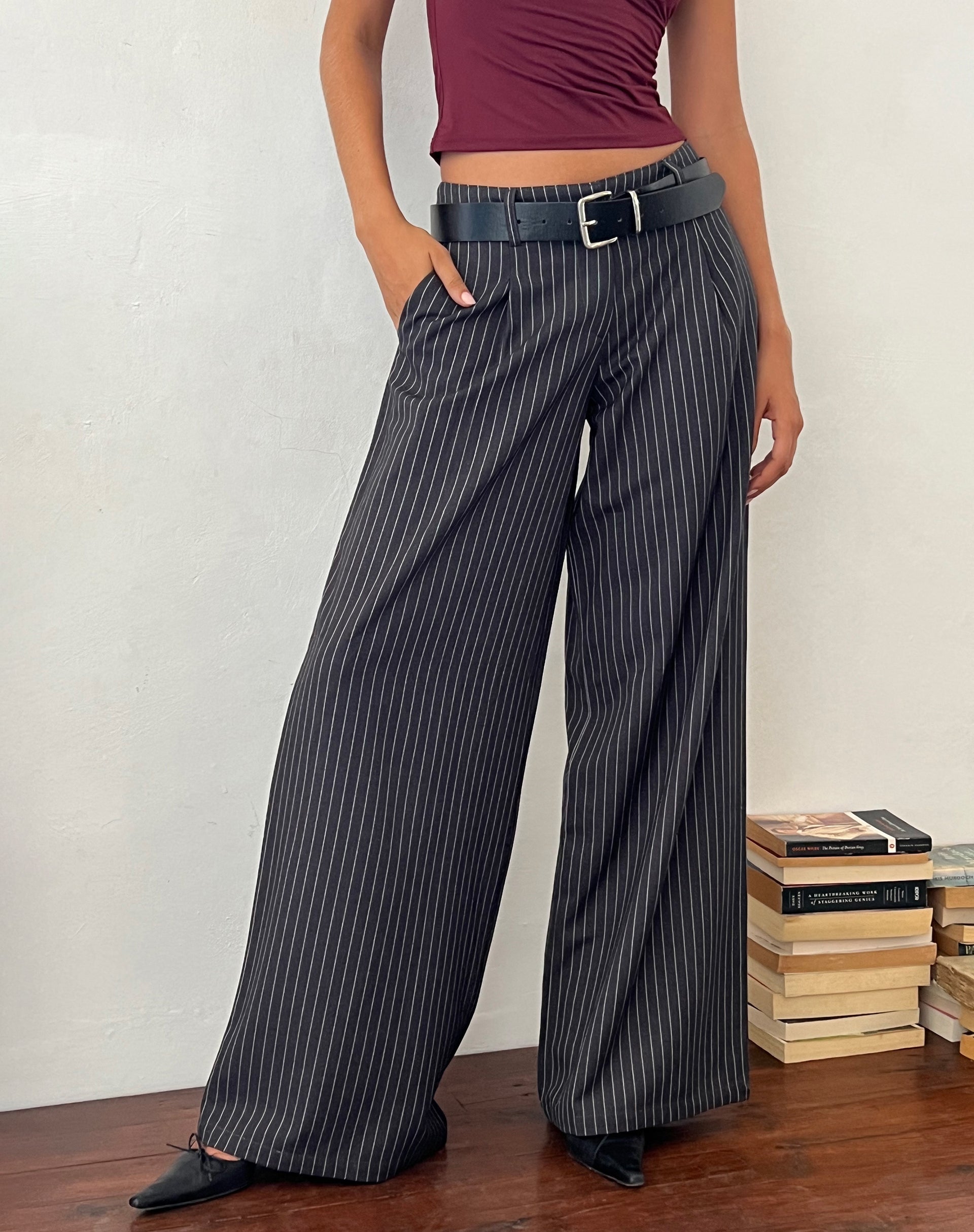 Image of Sagawa Tailored Trouser in Dunkelgrau Nadelstreifen