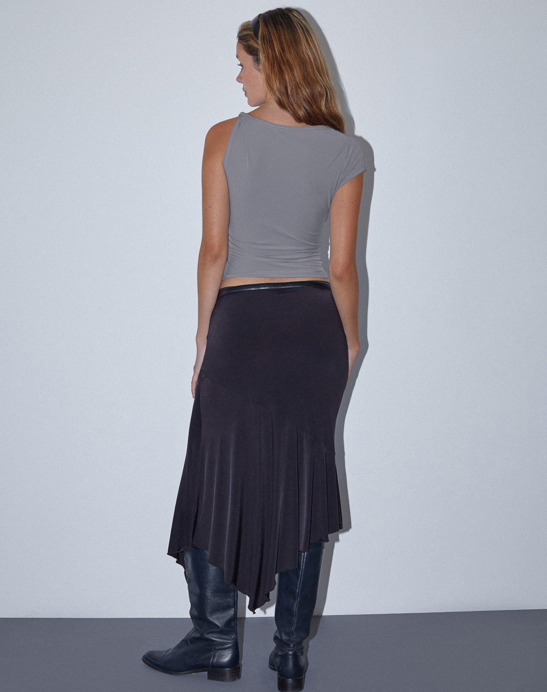 Bild von Dannas Asymmetrisches Top in Grau