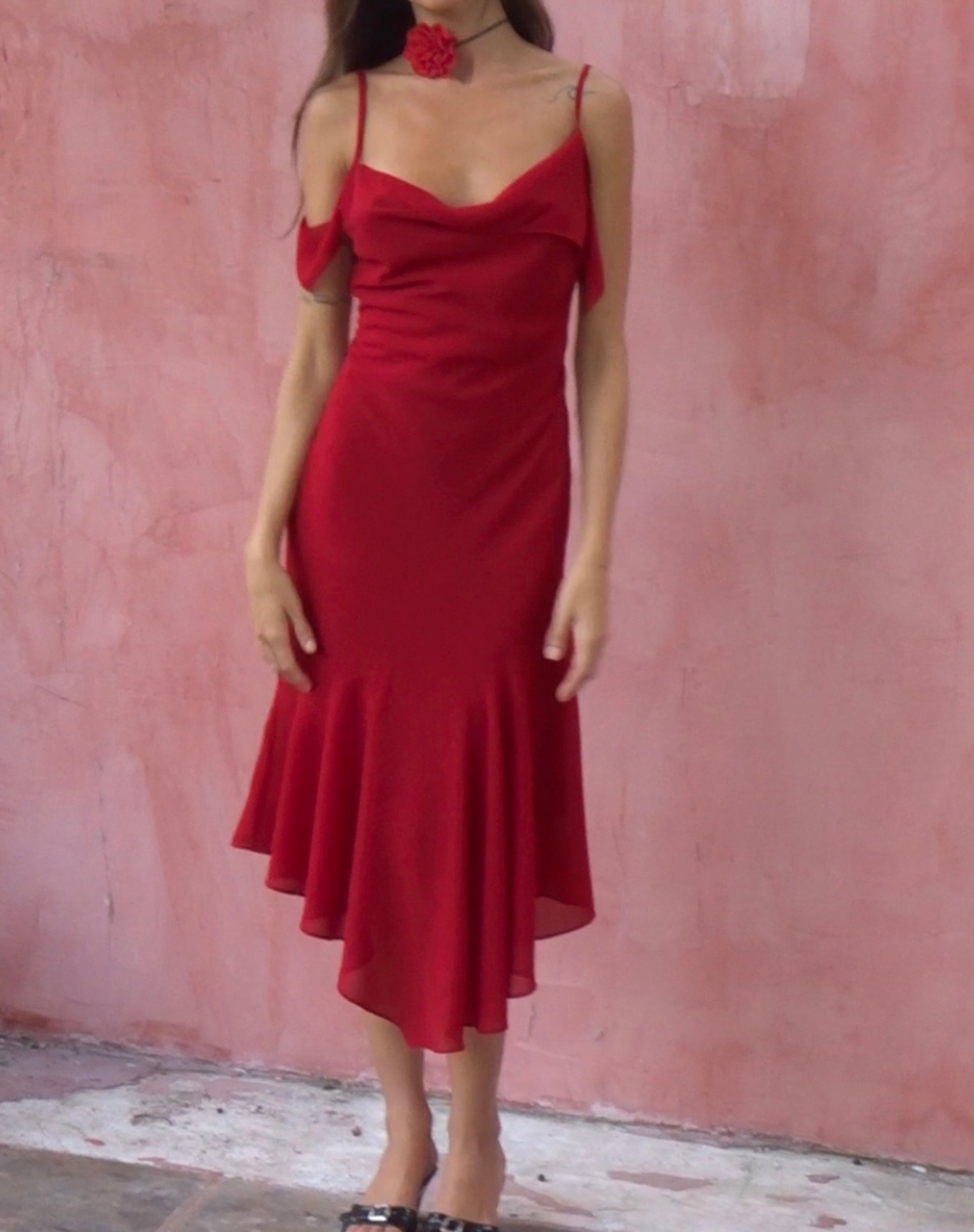 Image of Dansya Midi Chiffon Kleid in Rot