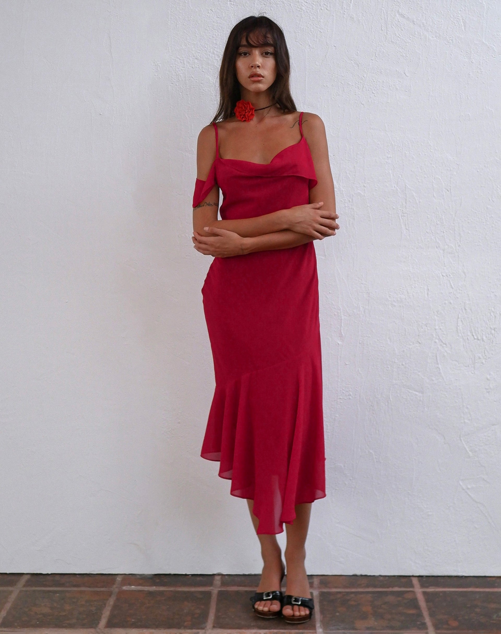 Image of Dansya Midi Chiffon Kleid in Rot