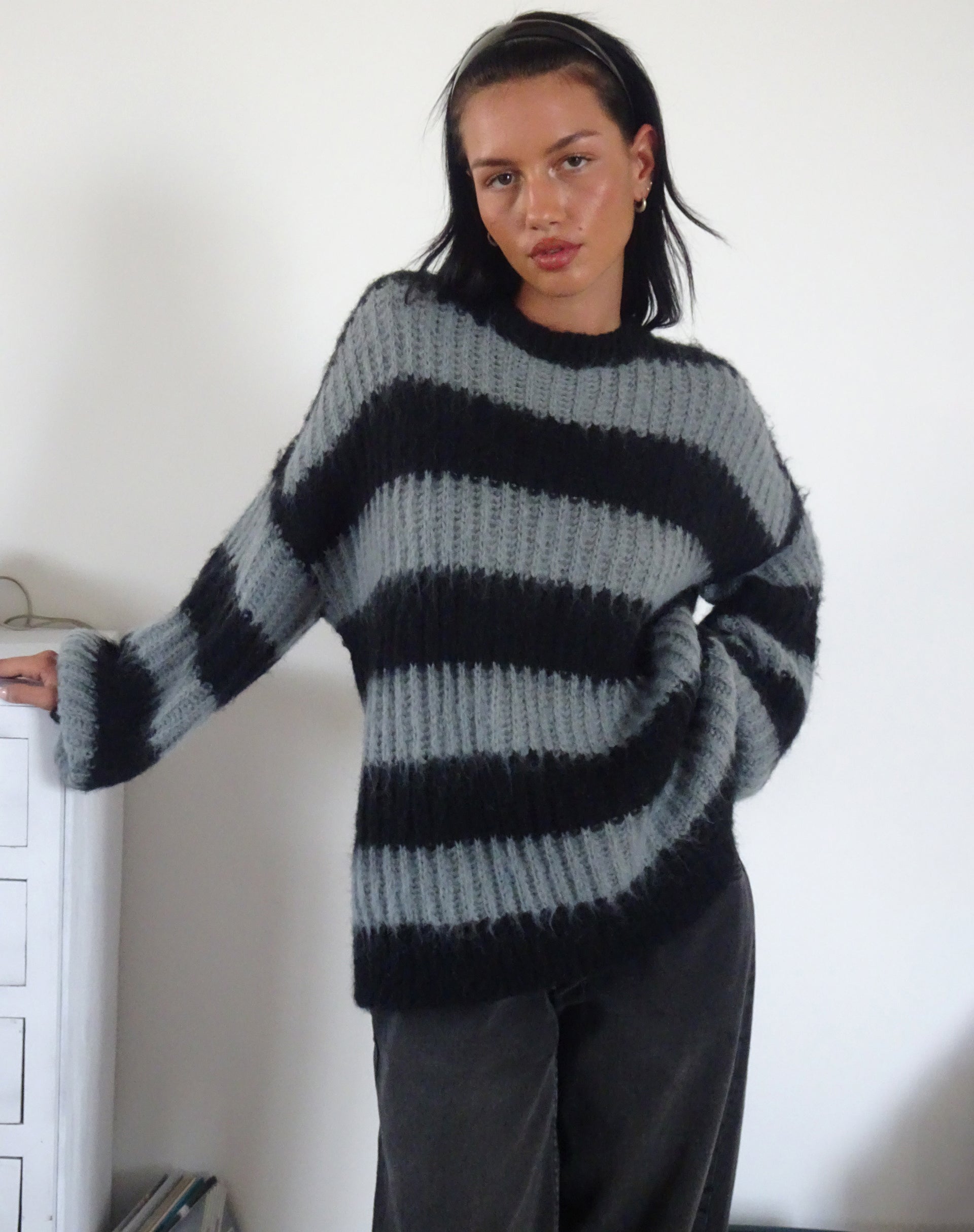 Image of Daren Pullover in Grau und Anthrazit gestreift