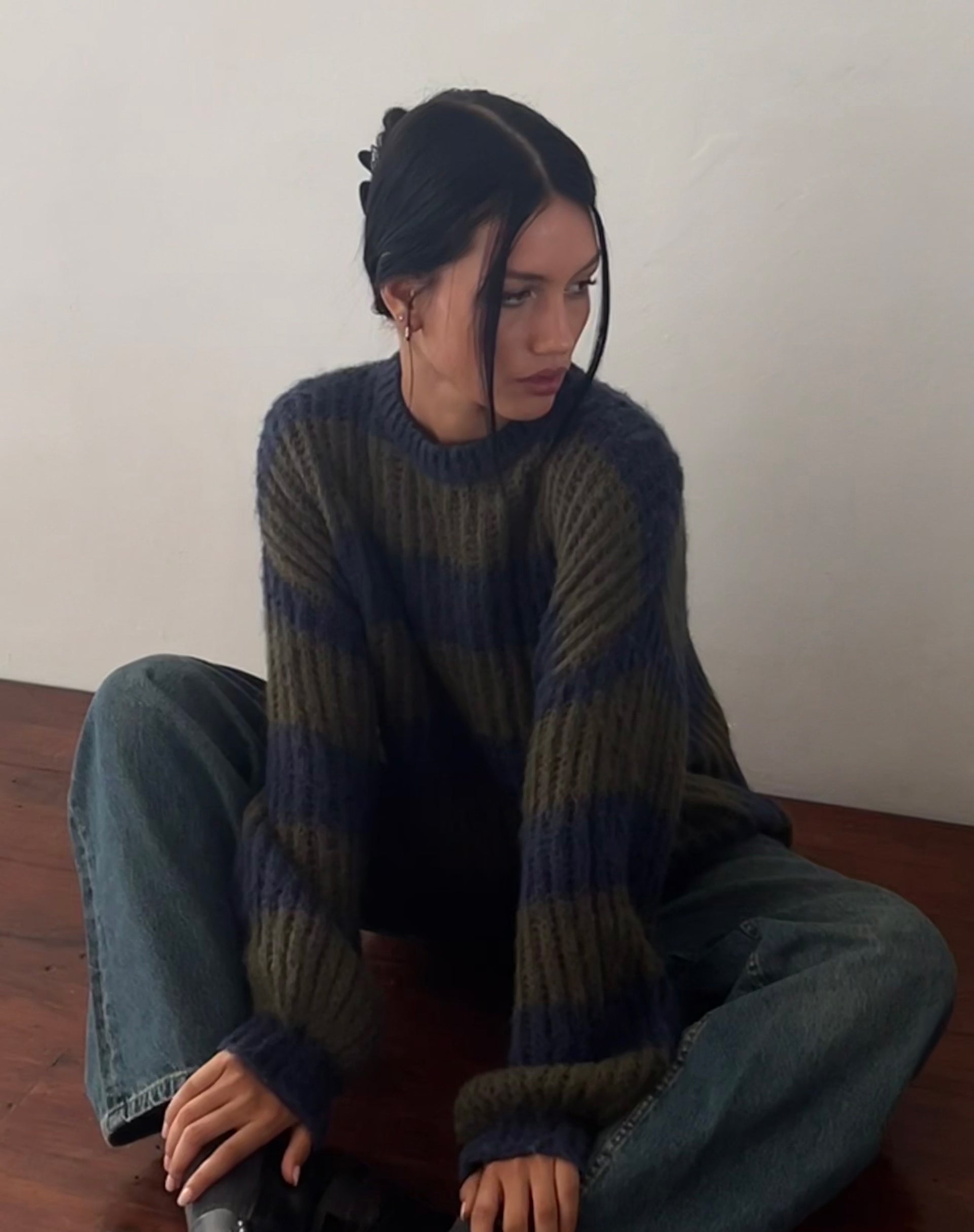 Image of Daren Gestrickter Pullover in Übergröße in Khaki und Marineblau gestreift