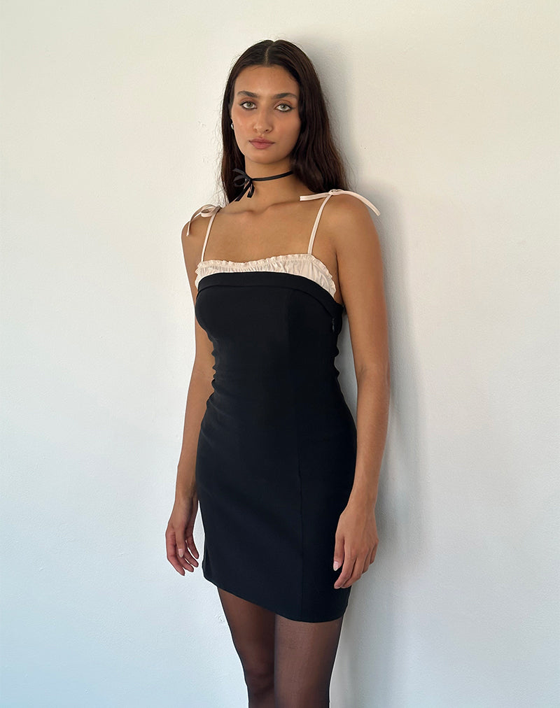Daruka Minikleid aus schwarzem Satin