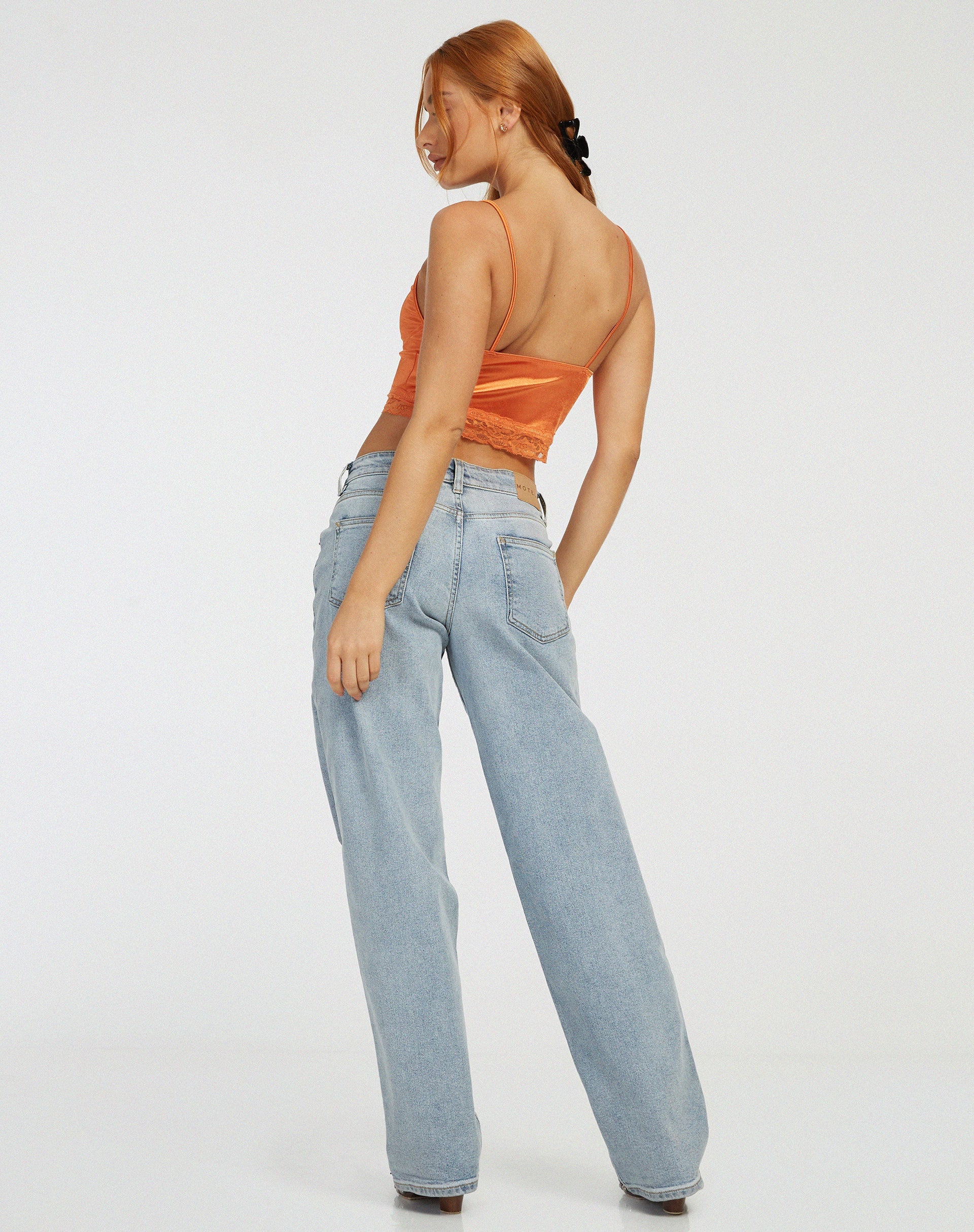 Bild von Datuk Crop Top in Satin Tangerine