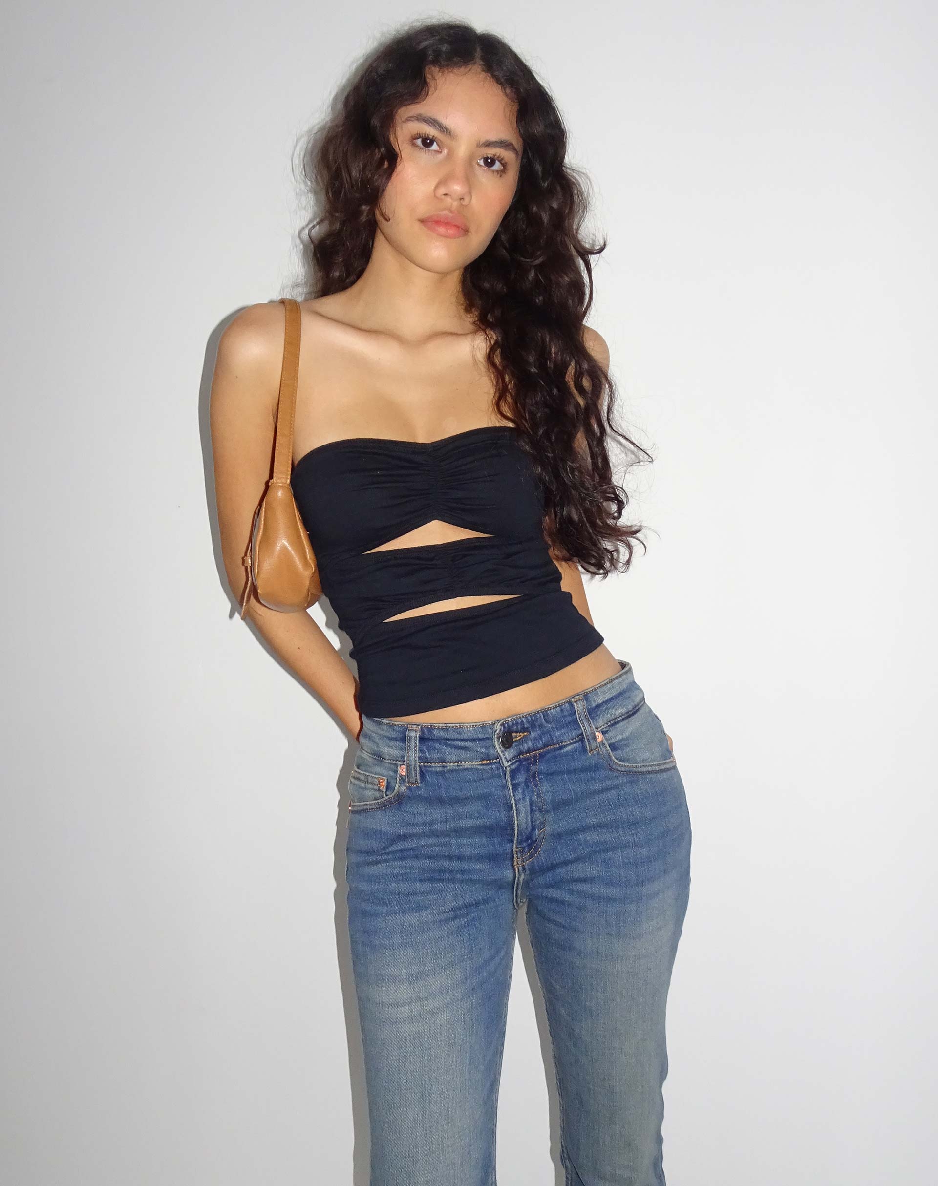 Image von Dayu Bandeau Crop Top in Schwarz