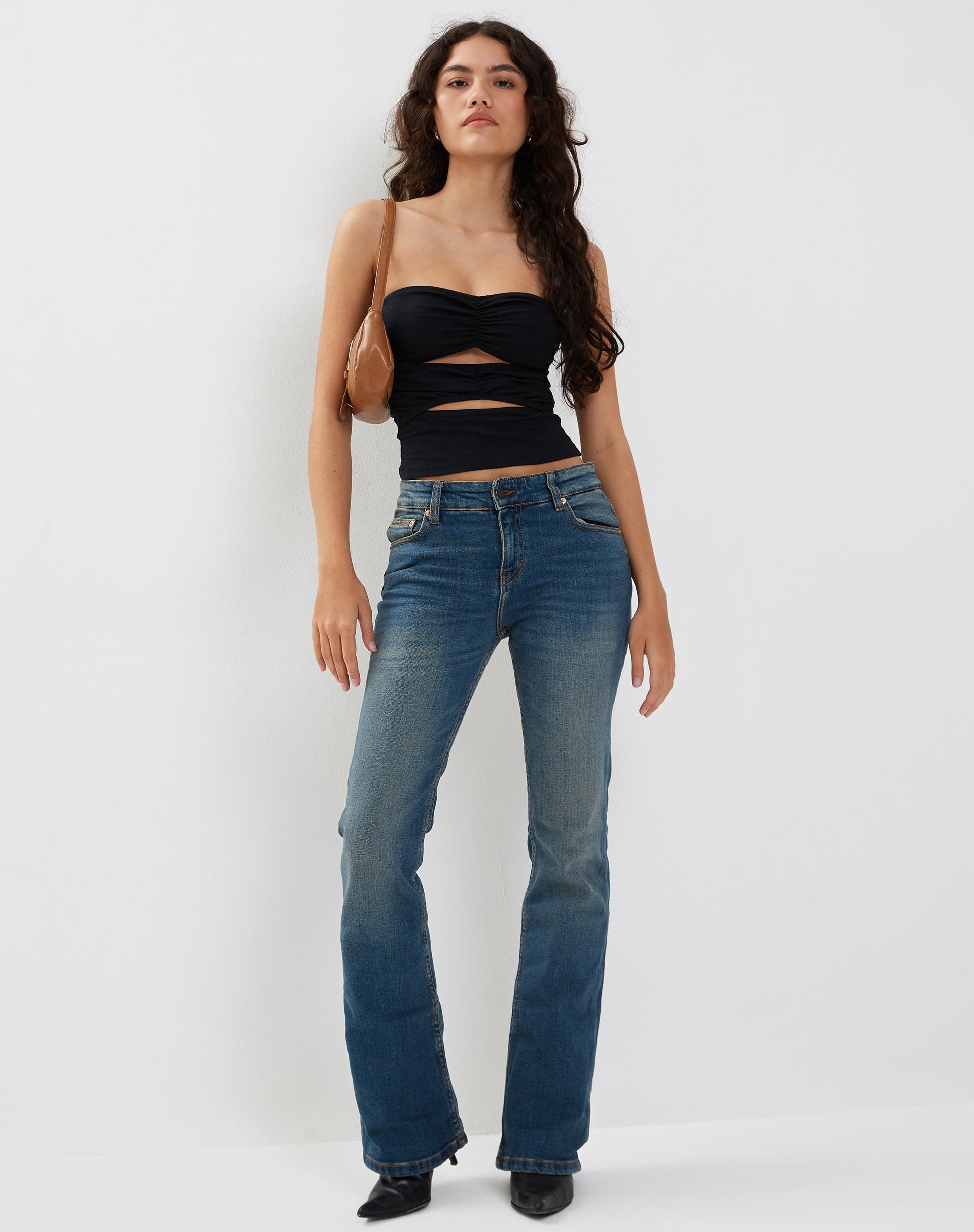 Image von Dayu Bandeau Crop Top in Schwarz