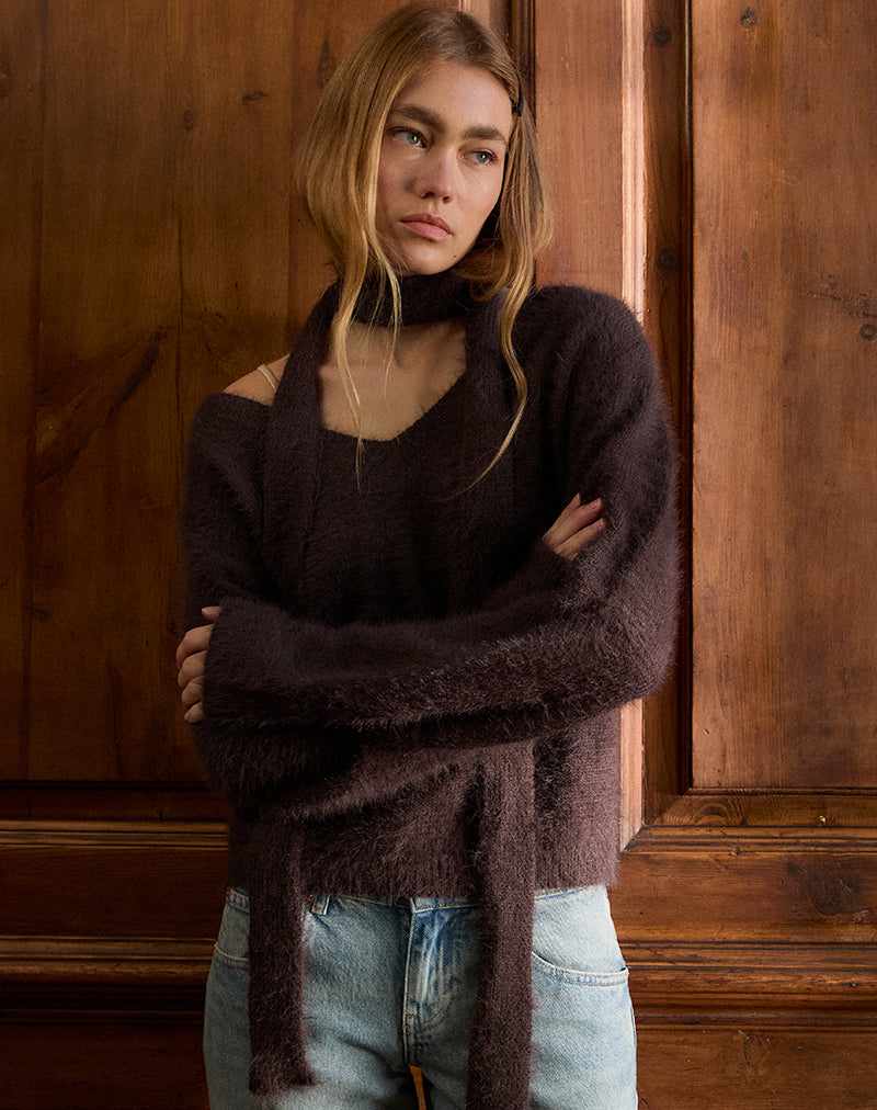 Dikara Pullover mit Schal aus braunem Strick