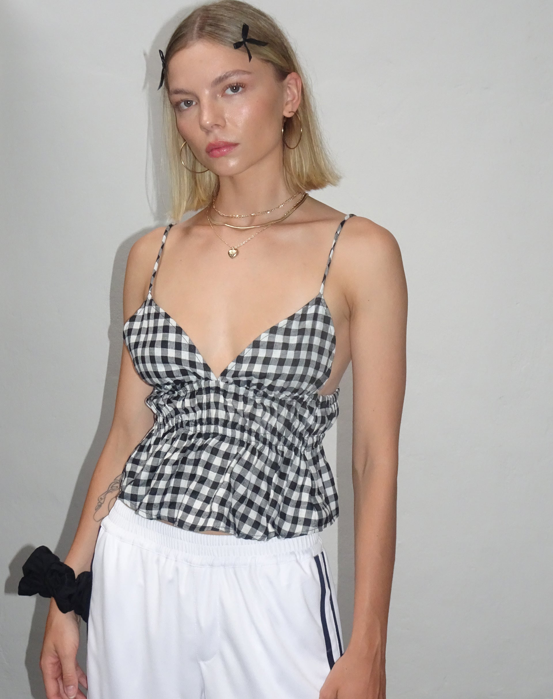 Image of Dilara Cami Top in Schwarz und Weiß Gingham
