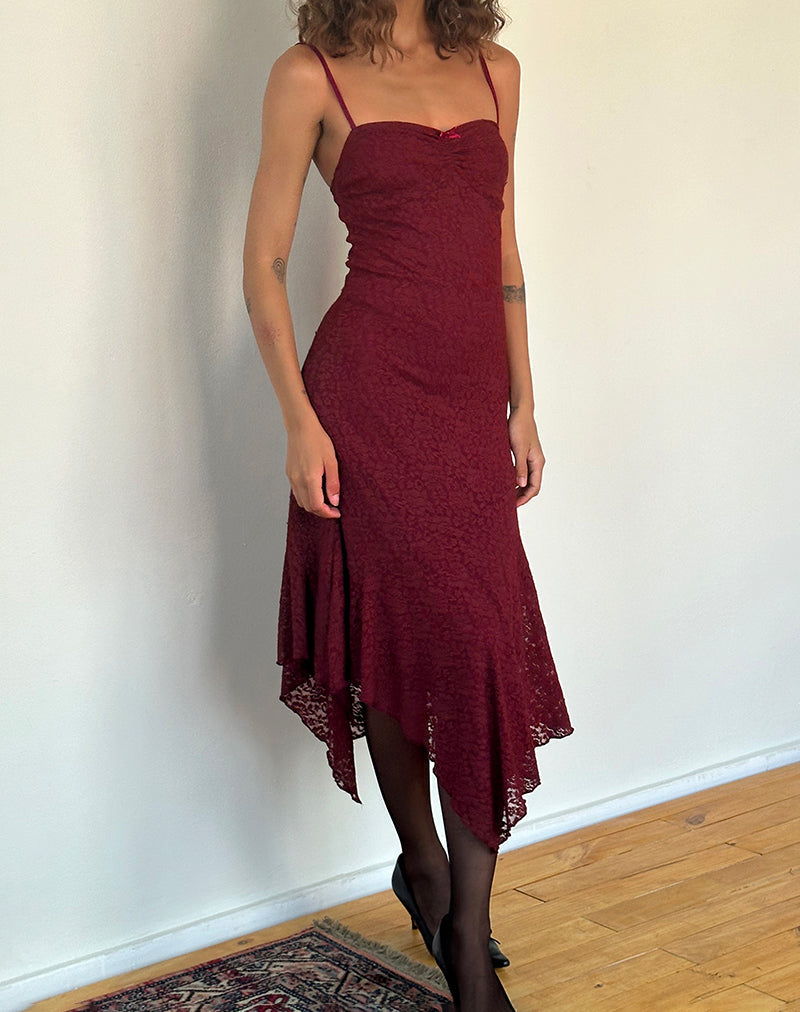 Drusilla Midikleid aus rosa Spitze in Burgund