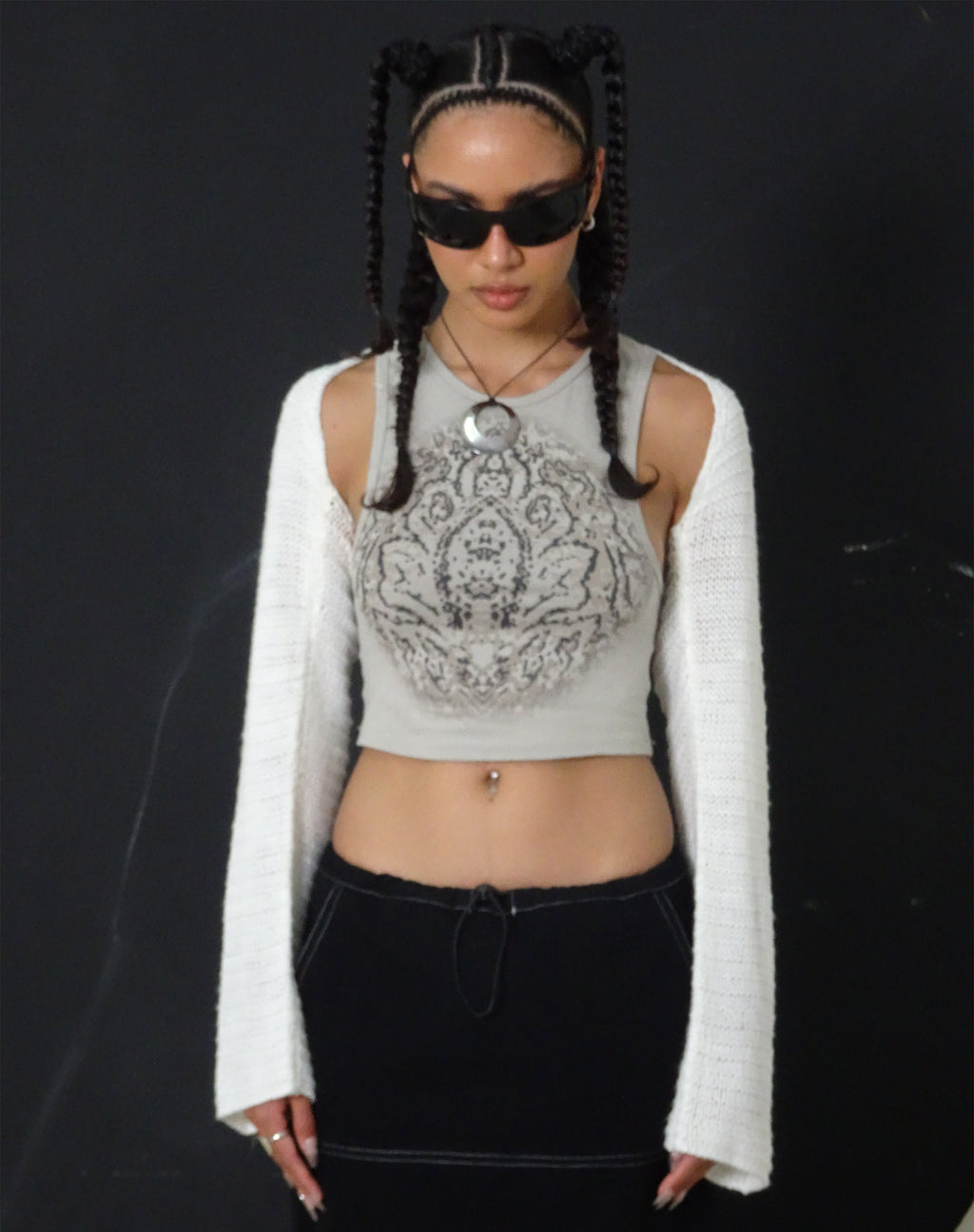 Vasque Crop Top in Sandstorm Grau