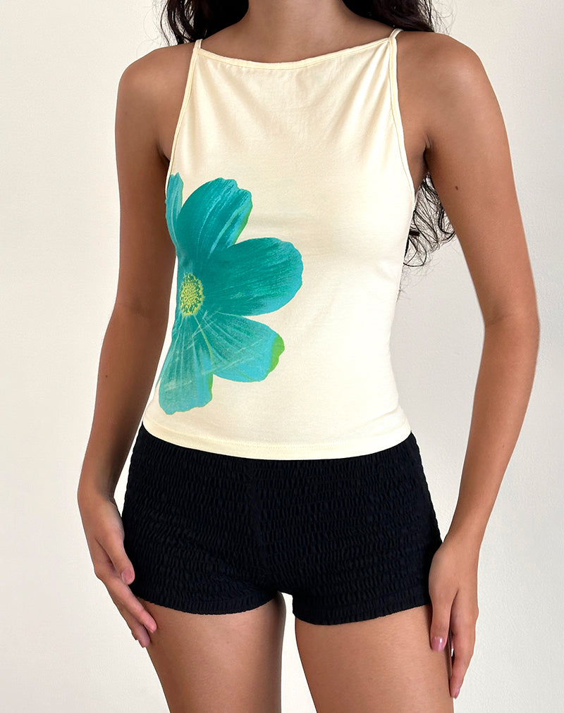 Image of Dudley Vest Top in Buttermilch mit blau gemalter Blume