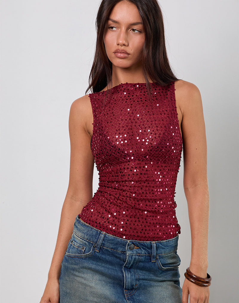 Dudley Vest Top aus Paillettenstrick in Burgund