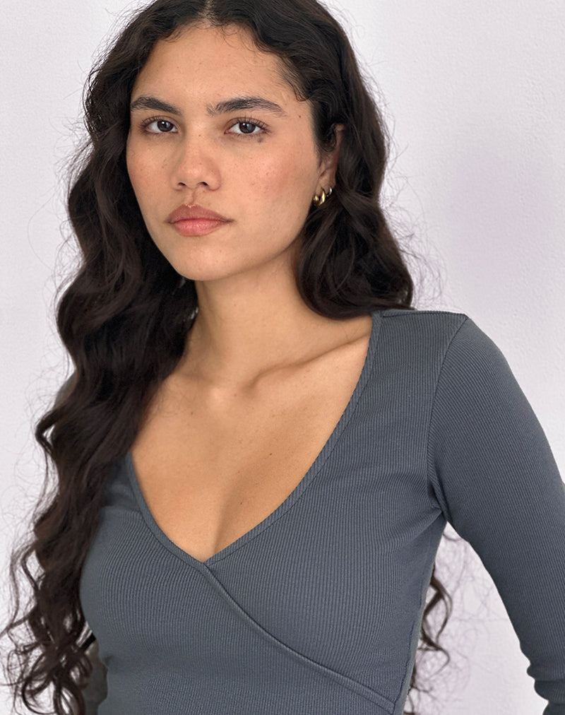 Image of Dulcet Geripptes Langarm-Top in Blau Granit