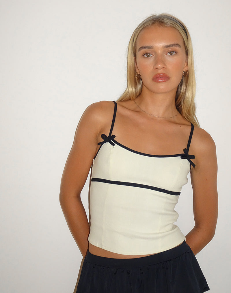 Bild von Duta Cami Top in Creme mit schwarzen Schleifen