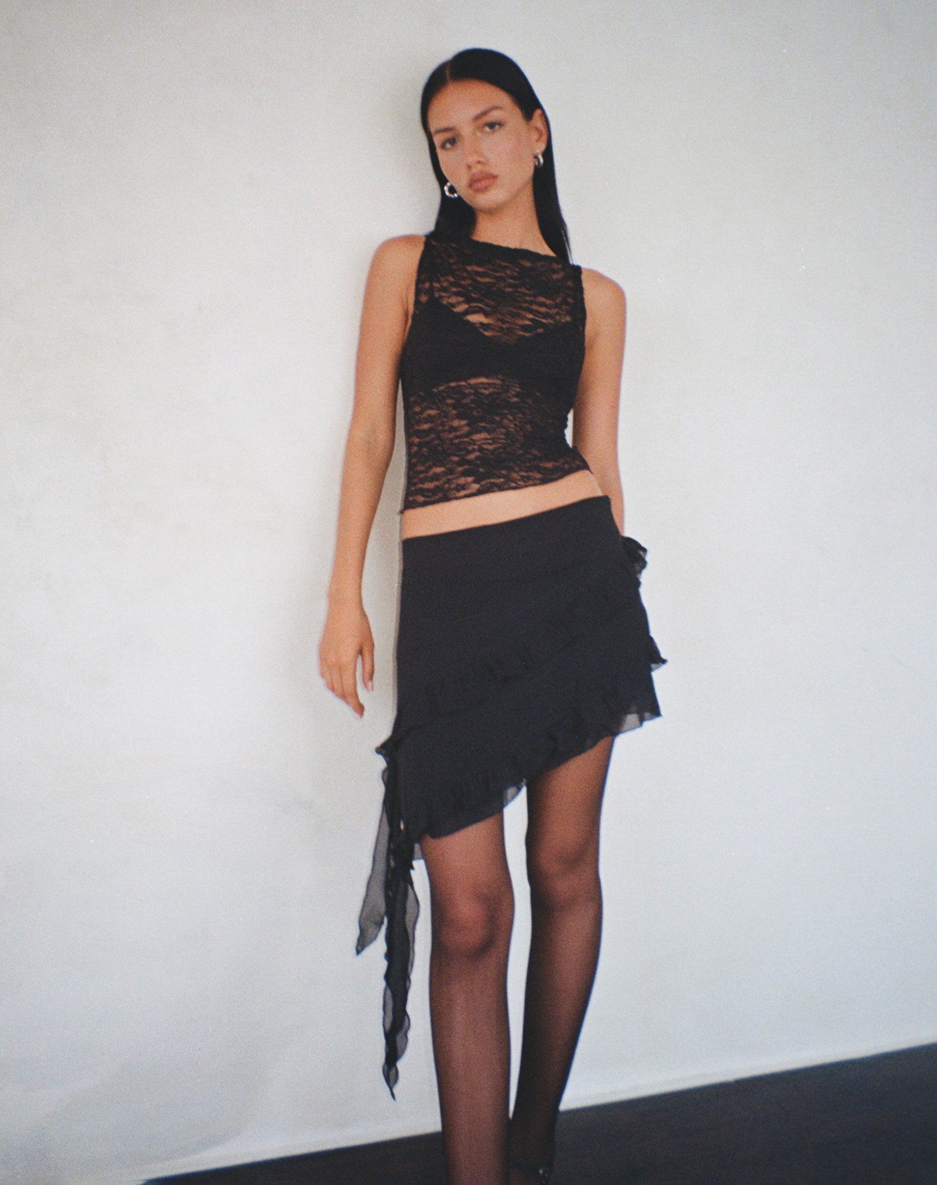 Image of Malinna Rüschenminirock aus schwarzem Chiffon