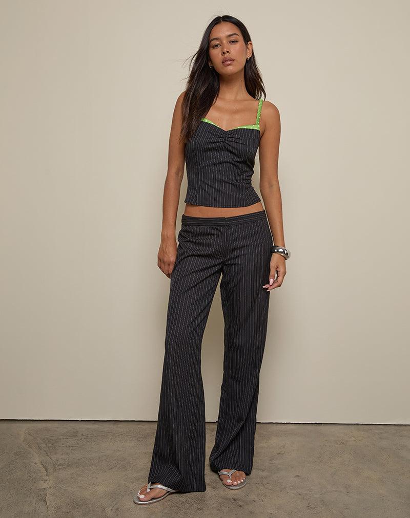 Bild von Ganta Slim Trouser in Nadelstreifen Schwarz