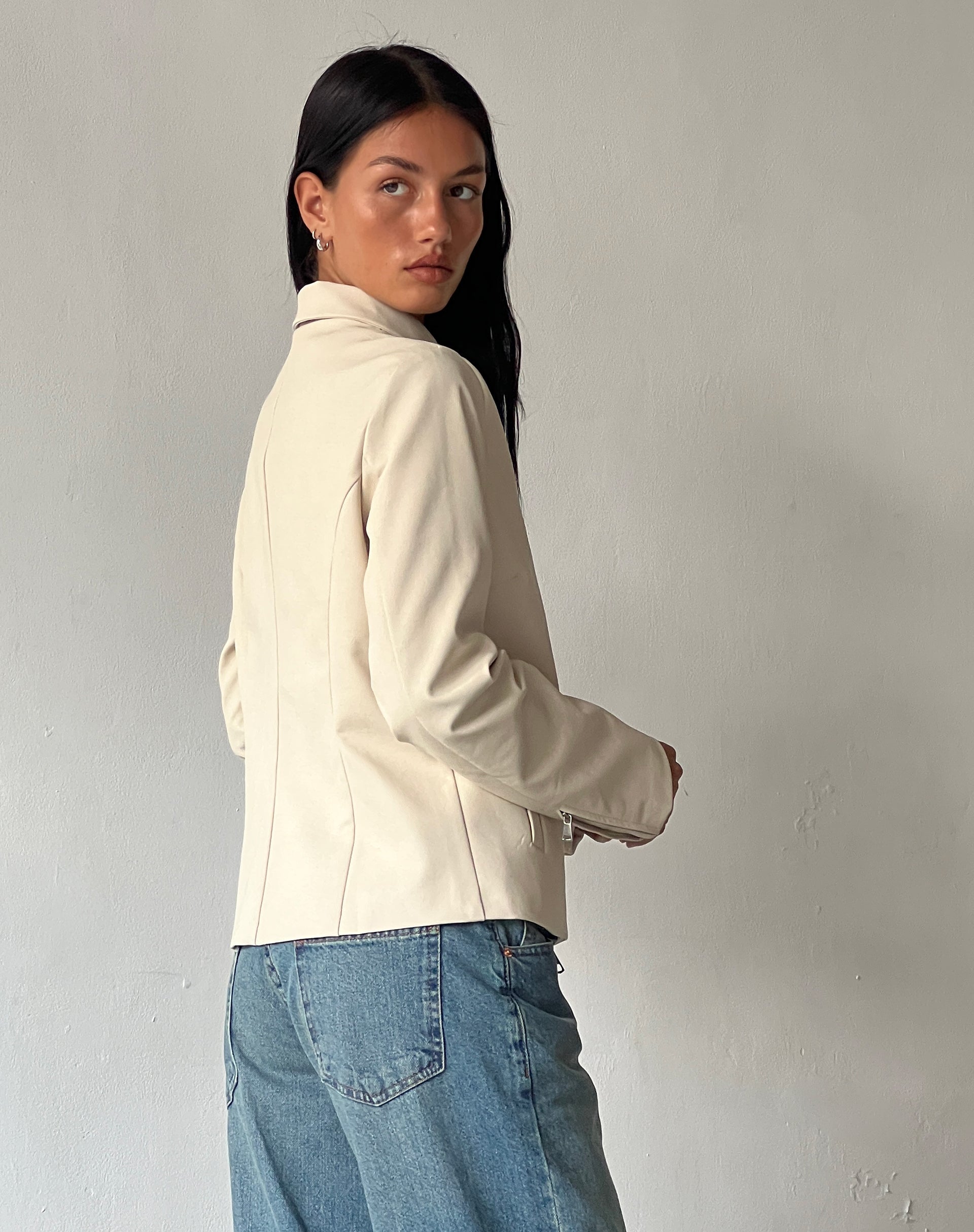 Bild von Enid Jacke in PU Elfenbein