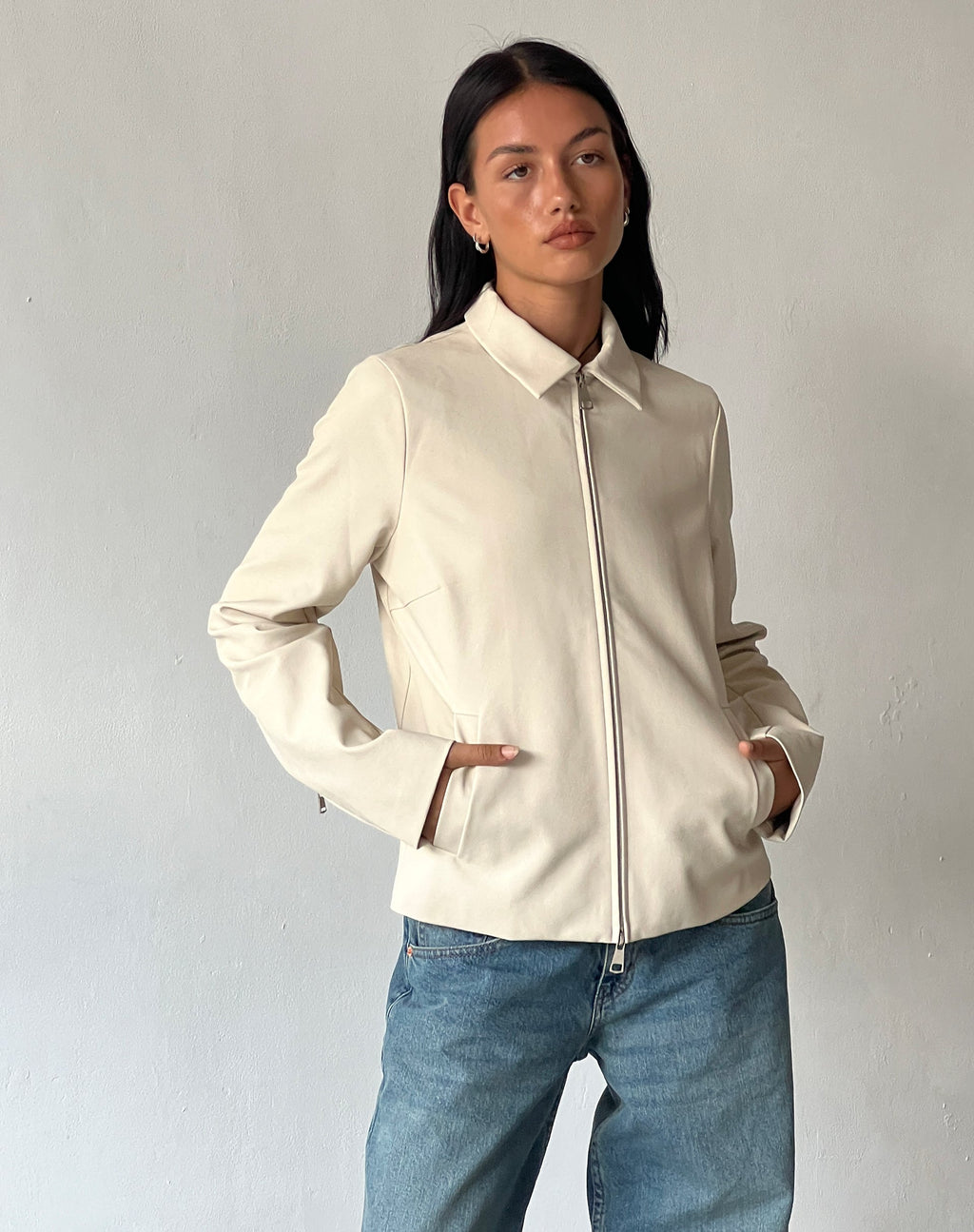 Enid Jacke in PU Elfenbein