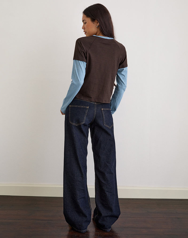 Bild von Enid Lagen T-Shirt in Schokoladenbraun und Hellblau