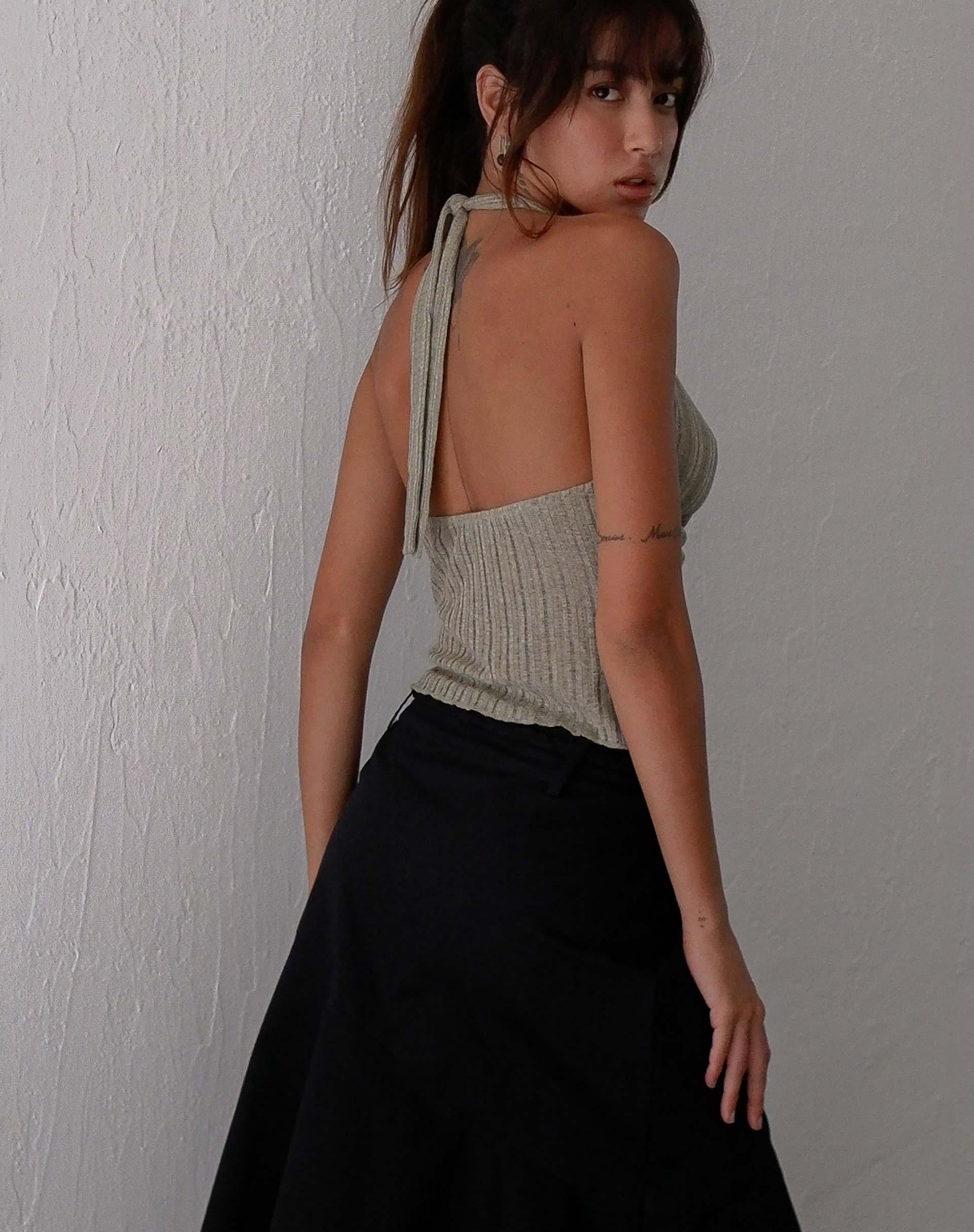 Bild von Enzley Knit Halterneck Top in Sage