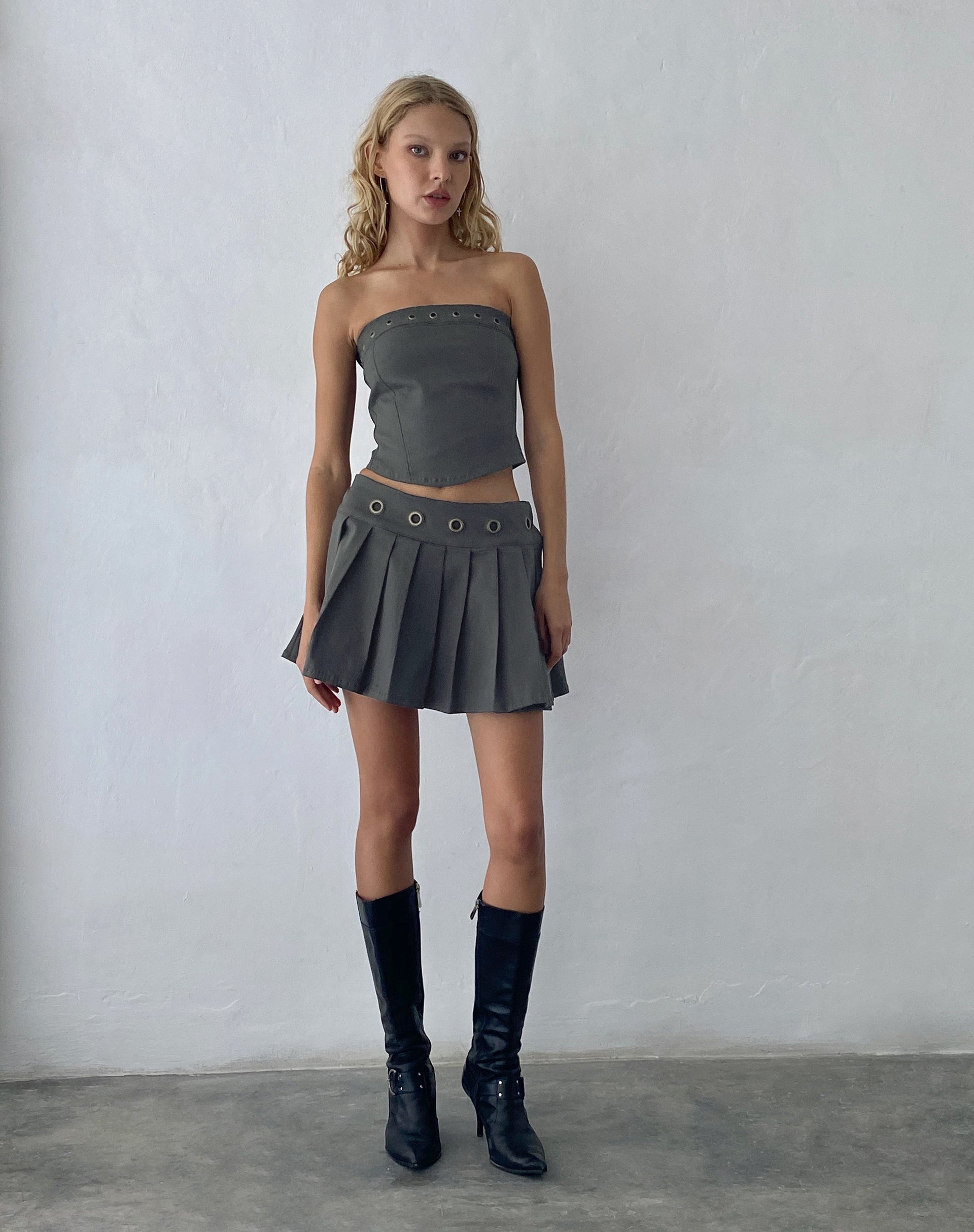 Image of Estel Ösenbandeau-Top in Anthrazit