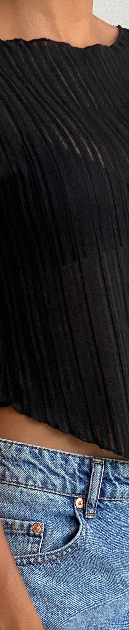 Bild von Etta Strickweste Top in Schwarz