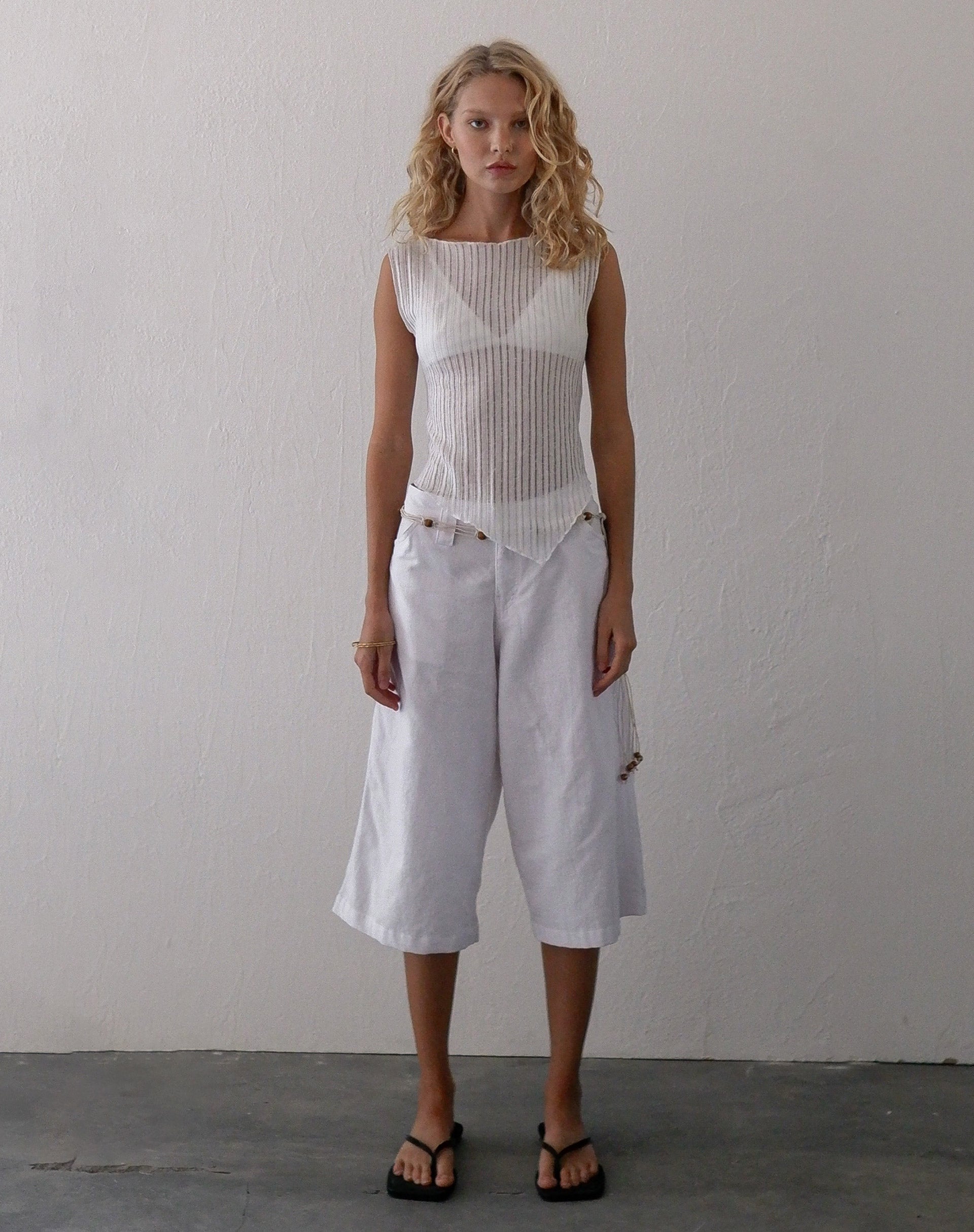 Bild von Saomy Longline Shorts in Weiß