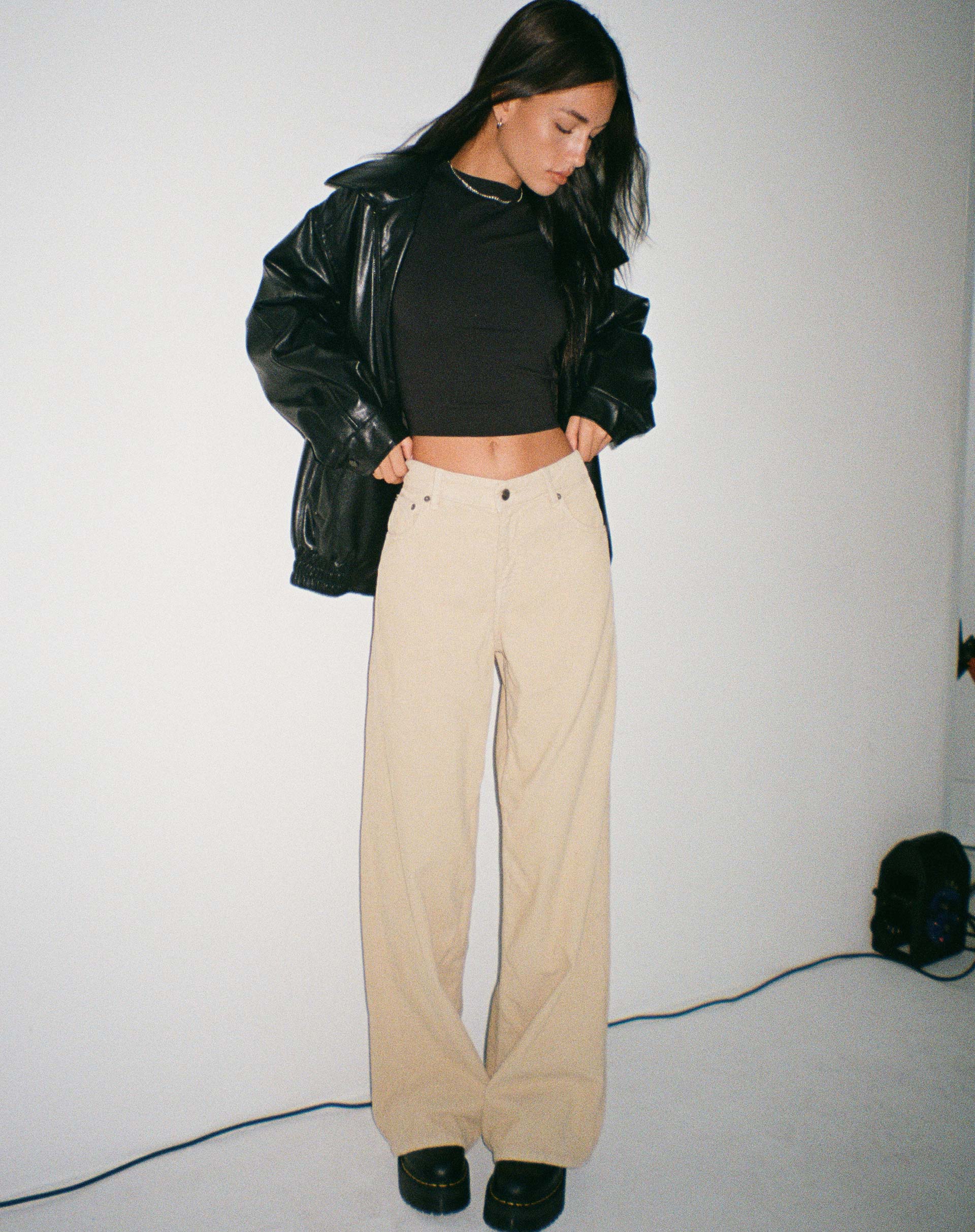 Bild von Roomy Extra Wide Jeans in Cord Light Tan