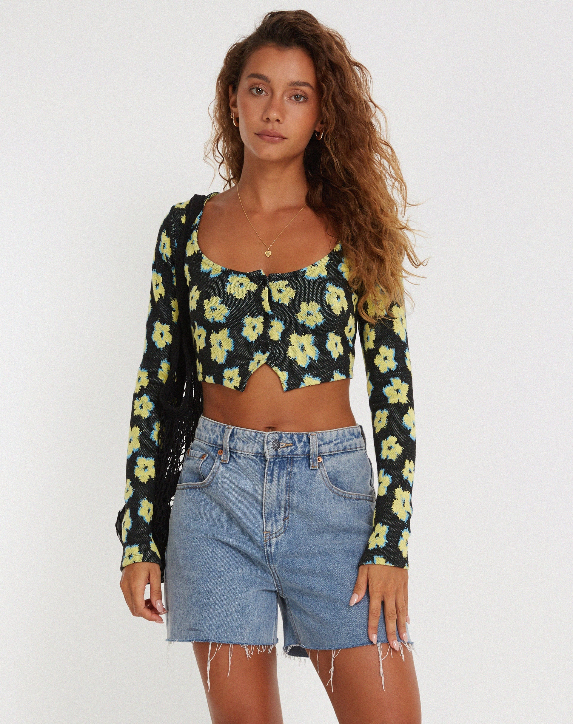 Bild von Faline Crop Top in Cute Floral Schwarz und Gelb