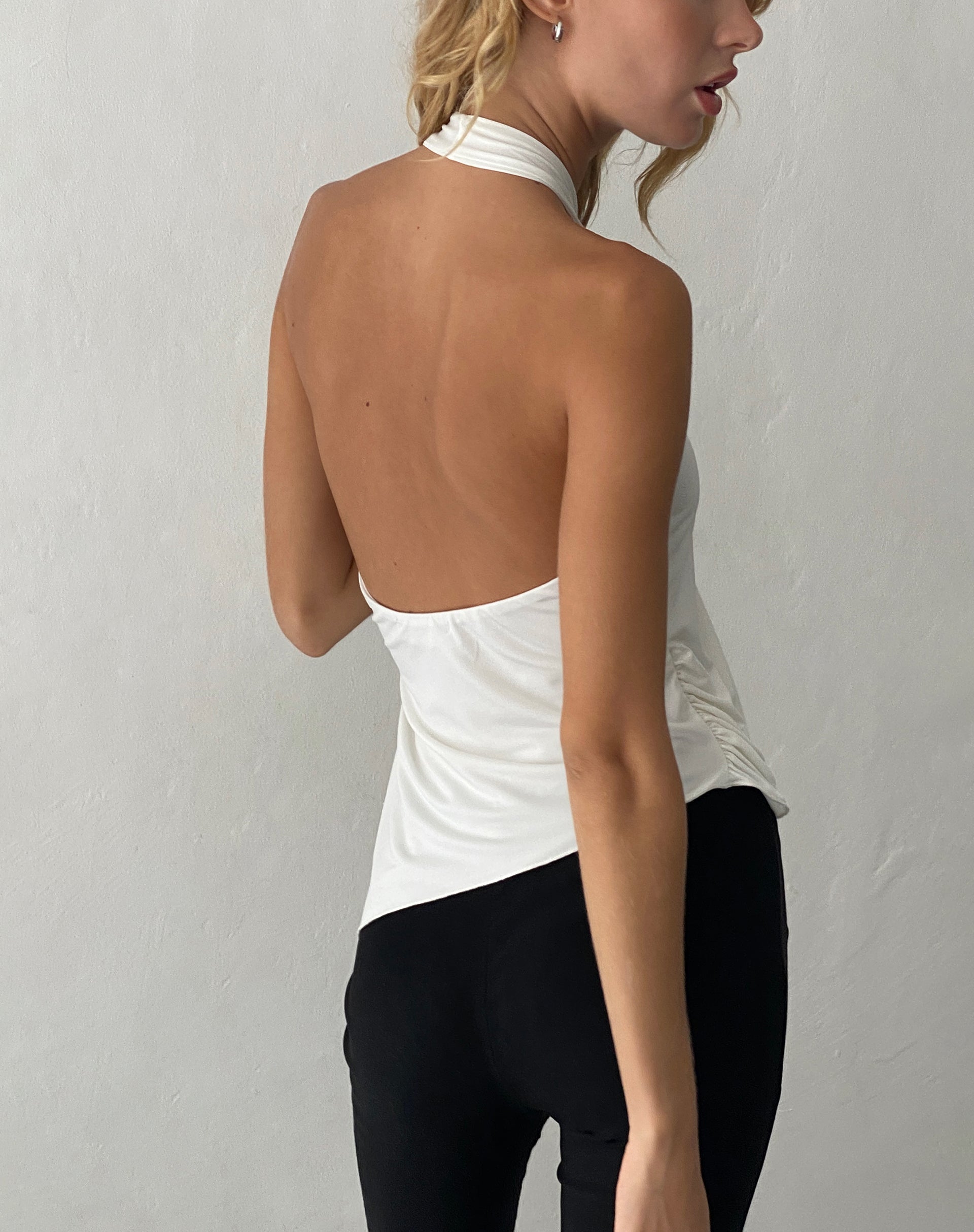 Bild von Farah Asymmetrisches Halter-Top in Ivorya