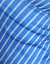 blauer Diagonalstreifen