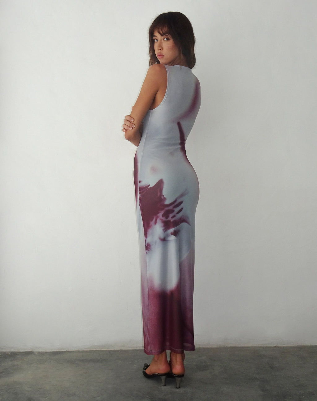 Fayola Bedrucktes Maxikleid in Grau Anatomie der Natur