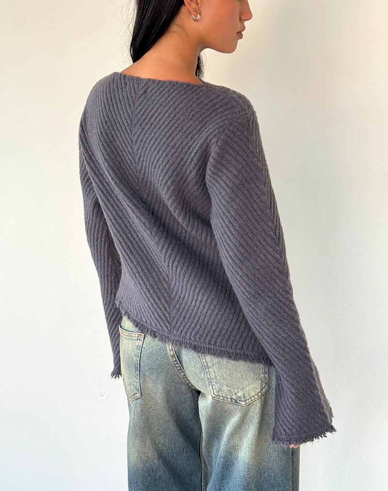 Image of Fergie Asymmetrischer Strickpullover in Ocean Storm