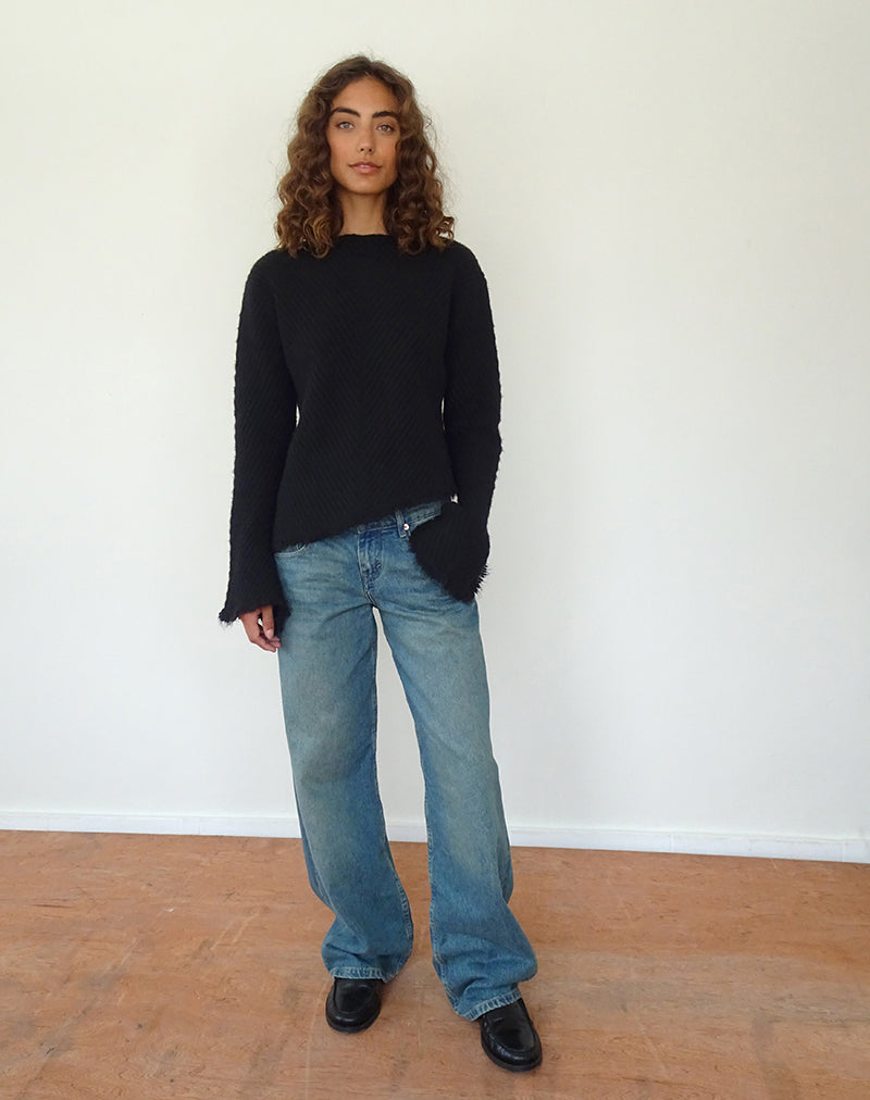 Image of Fergie Asymmetrischer Strickpullover in Schwarz