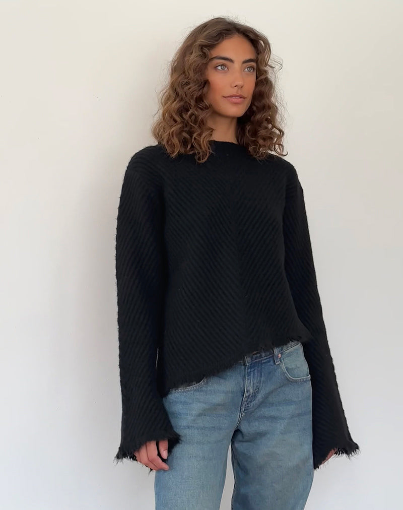 Fergie Asymmetrischer Strickpullover in Schwarz