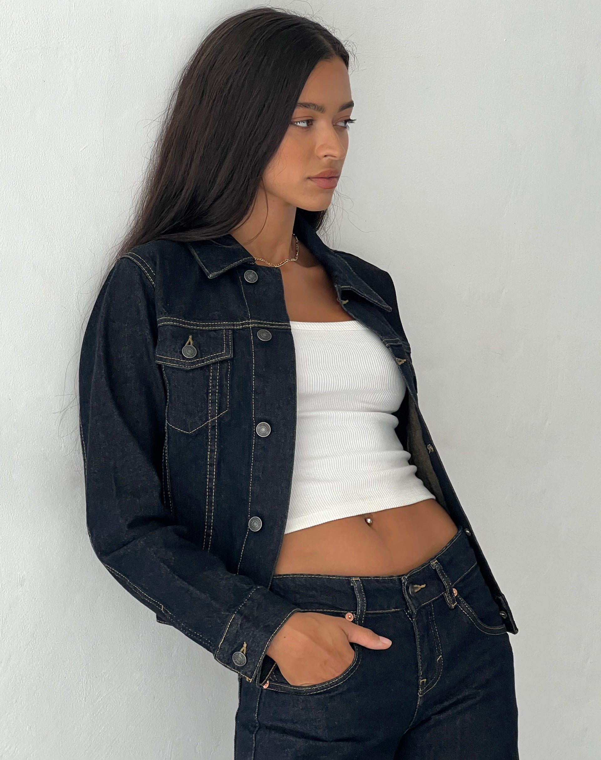 Bild von Fitted Denim Jacket in Indigo