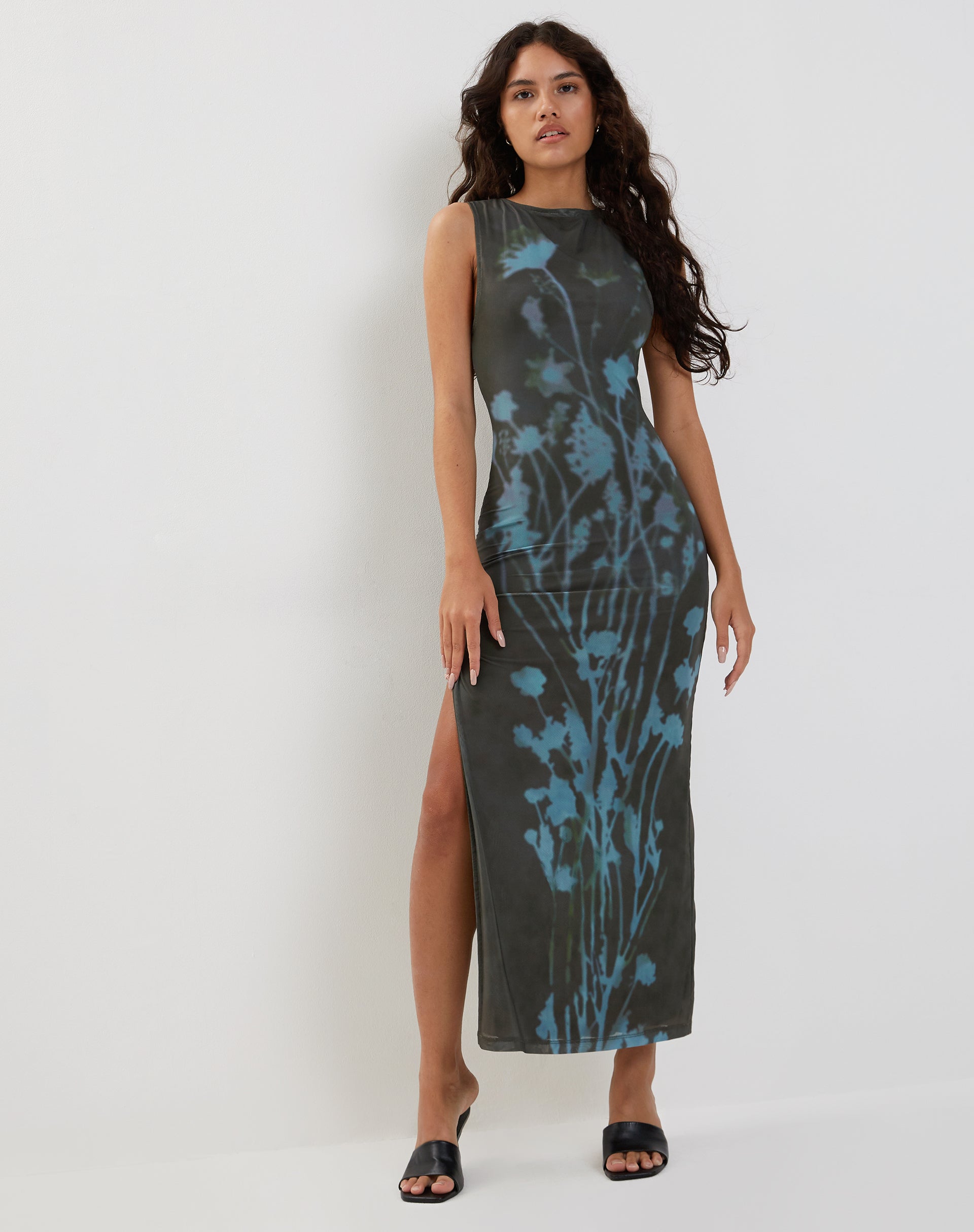 Image of Flo Midikleid aus Lumen Mesh Grün